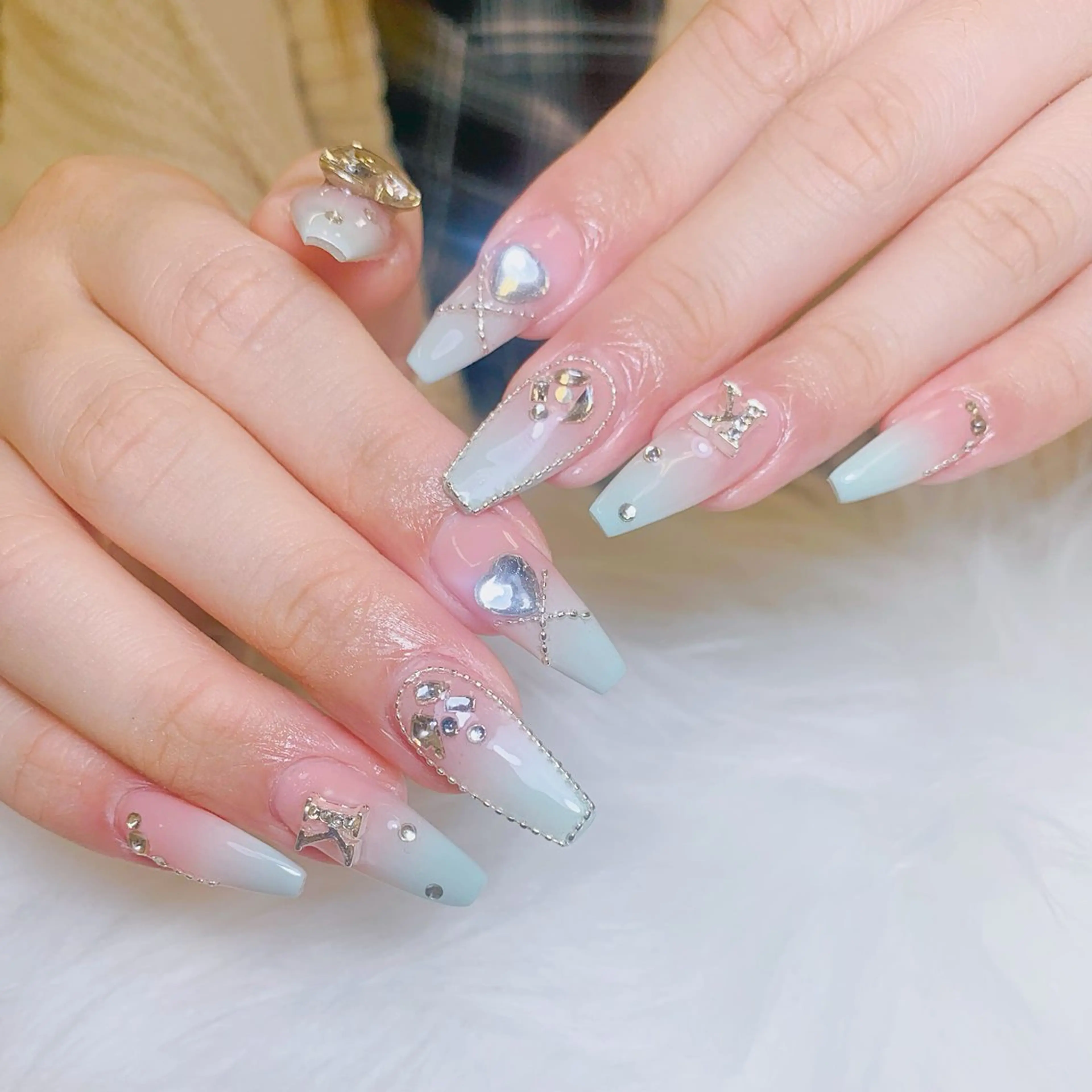 ネイル チークネイル 長さ出し フラッシュネイル フレンチネイル グラデーション ハンドネイル AN NAIL SALONのネイルデザイン