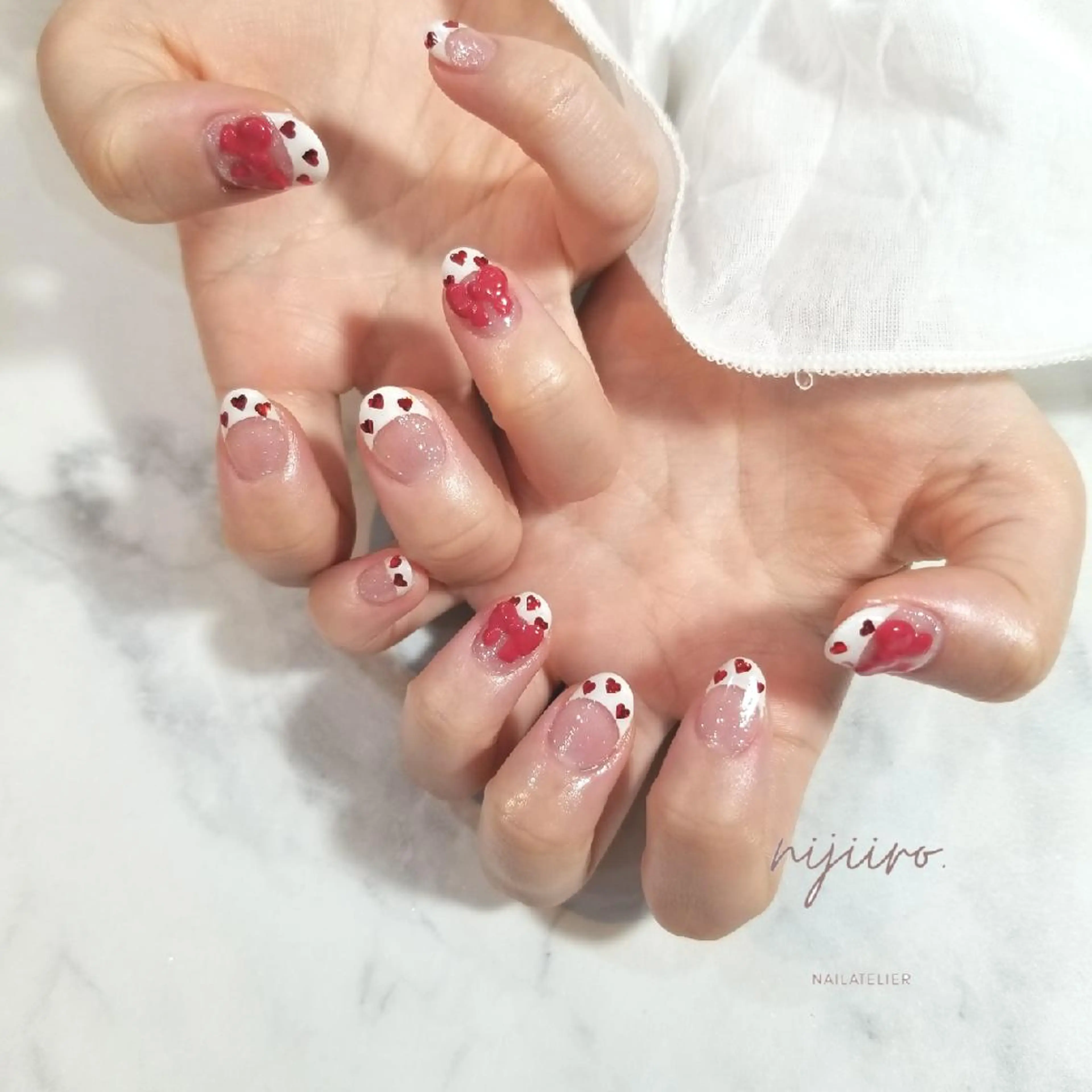 ネイル フレンチネイル ハート ハンドネイル nijiiro🌈 サトウのネイルデザイン