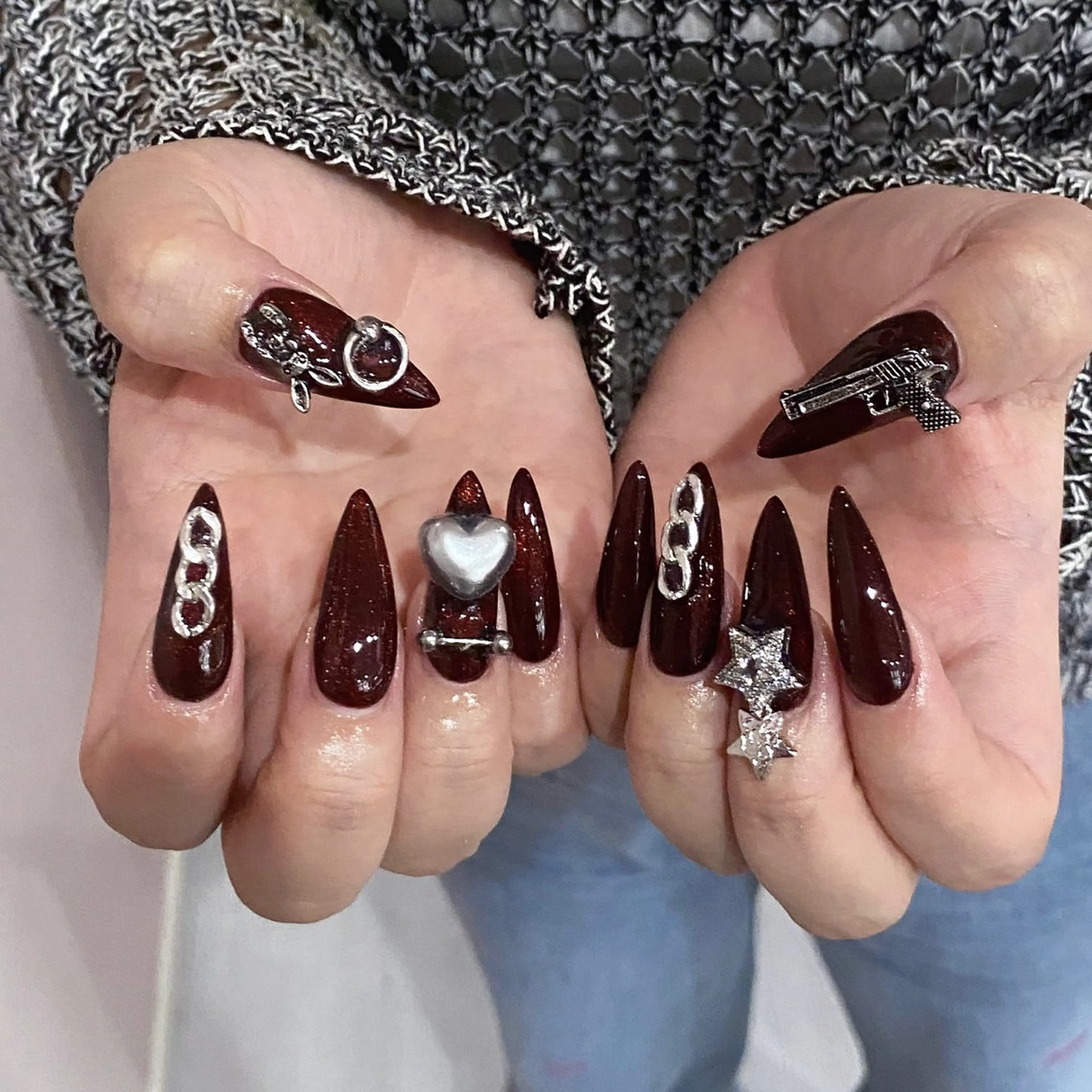 ネイル ハンドネイル Dark honey スカルプ専門原宿店のネイルデザイン