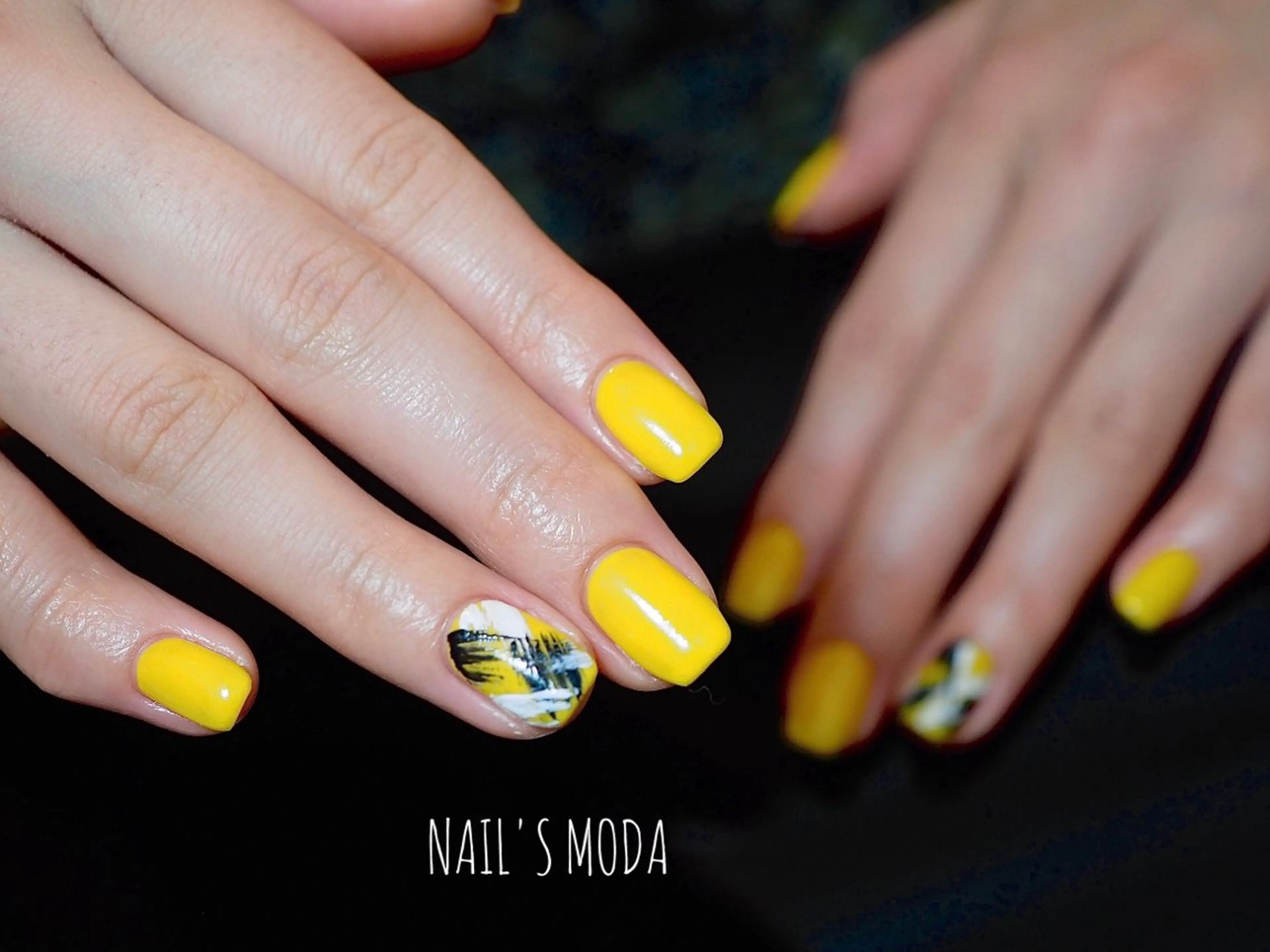 ネイル 黄色 NAIL'S MODAのネイルデザイン