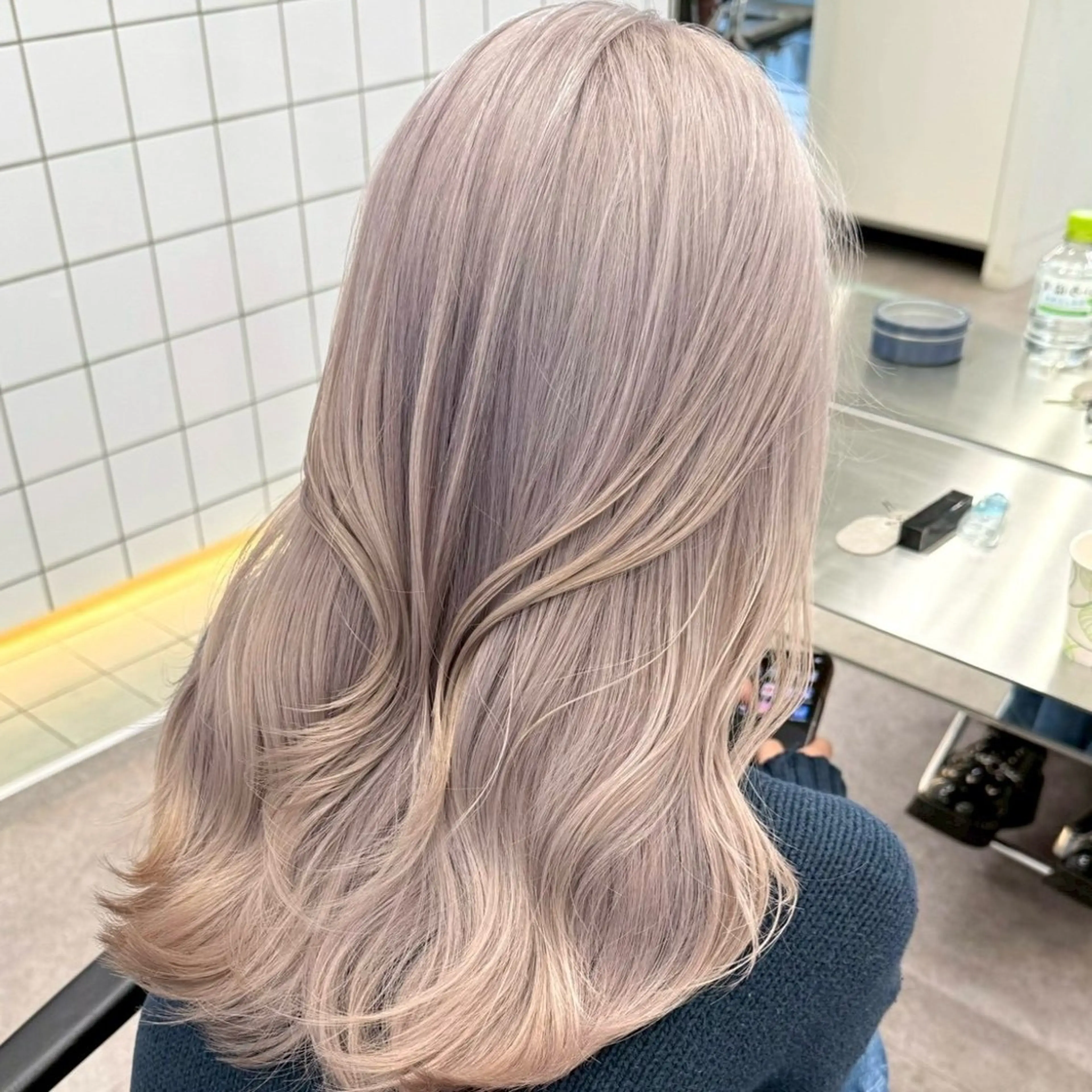 ロング カラー ブリーチ 透明感カラー ヘアカラー ミルクティーベージュ 🩰🤎miharuのヘアスタイル