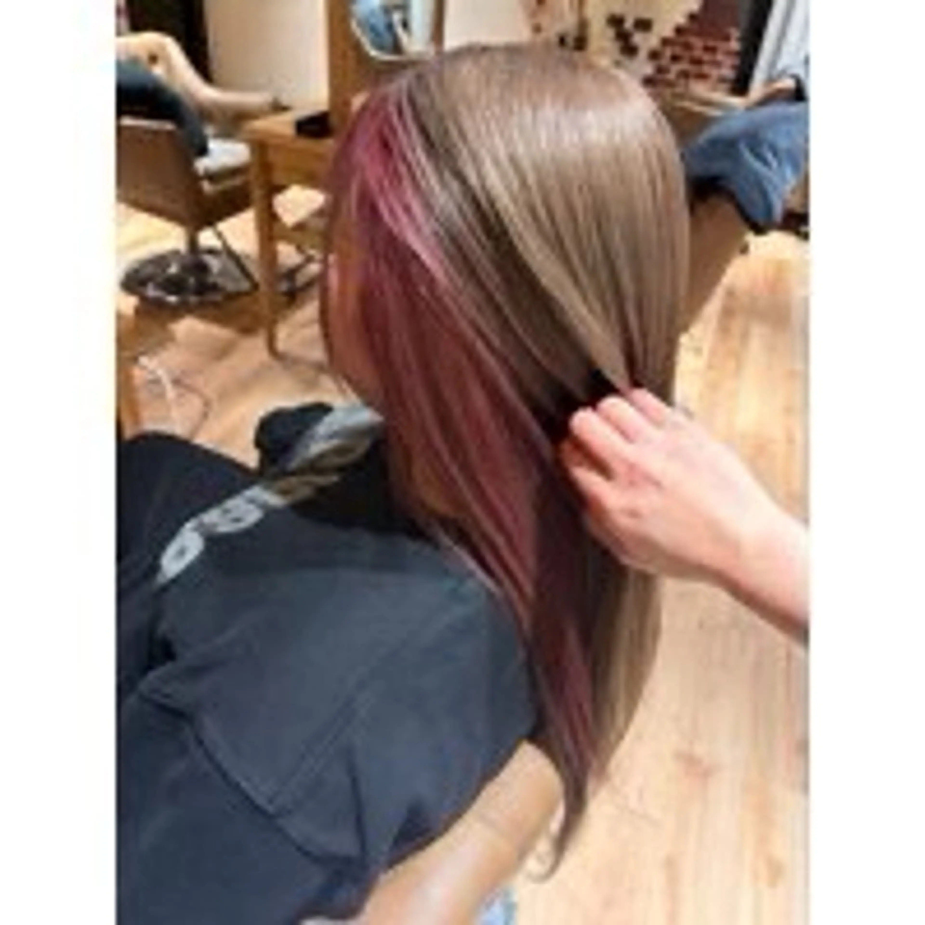 カラー 巽 愛夏のヘアスタイル