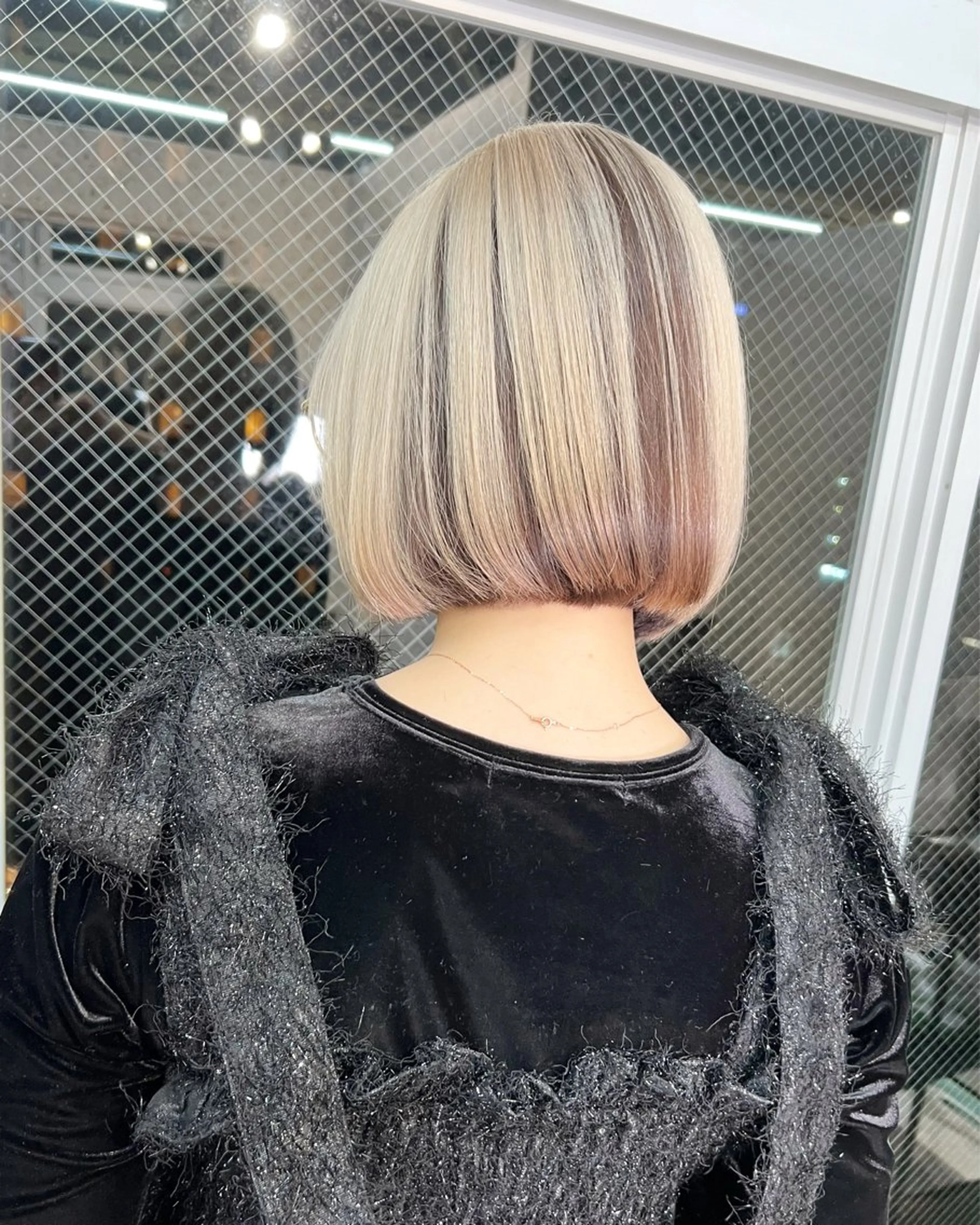ミディアム カラー ミディアムパーマ ブリーチ ブロンド ブラウンカラー ケアブリーチ カット ヘアカラー トリートメント lani ブリーチ /ダブルカラーのヘアスタイル