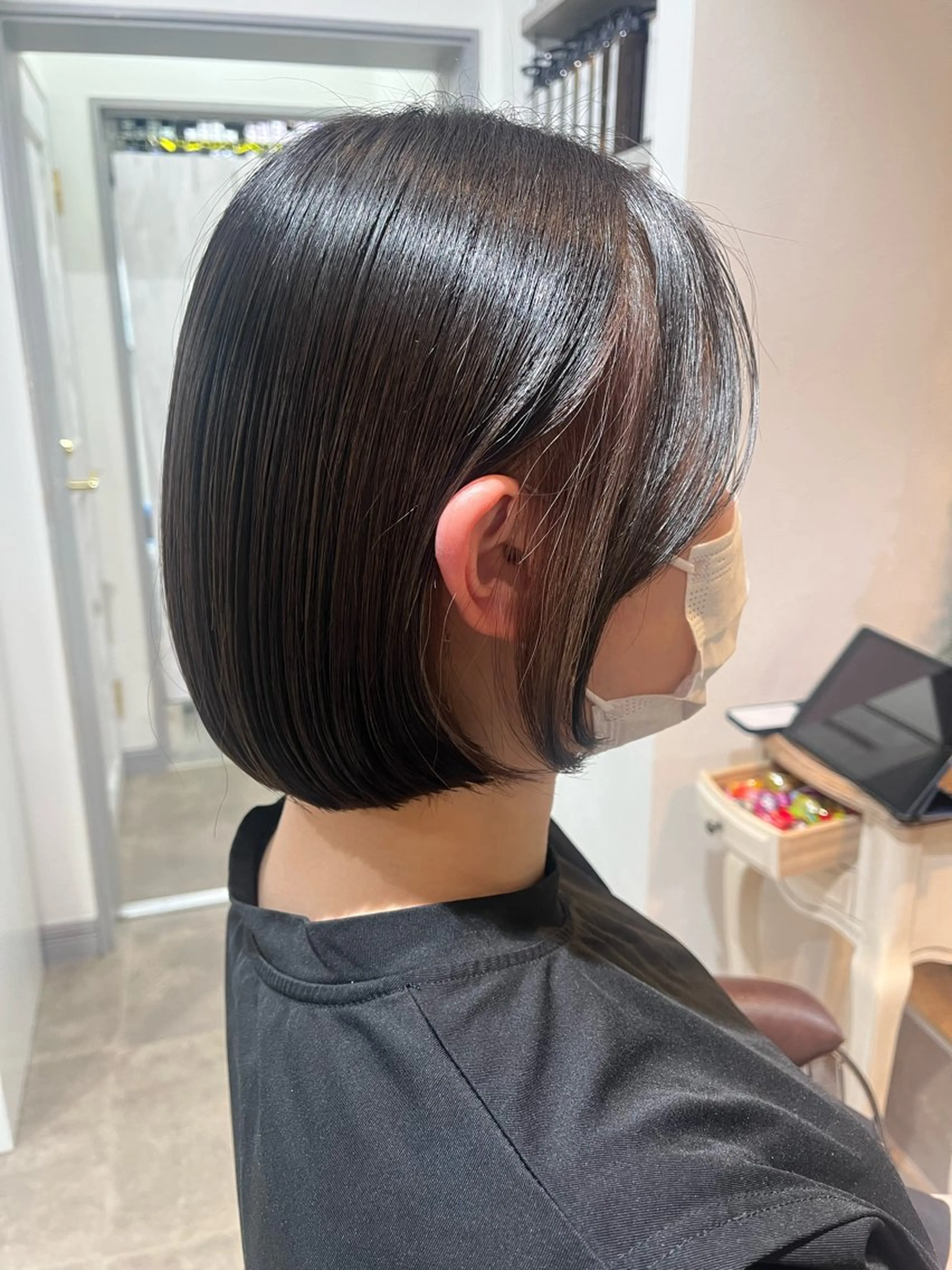 ショート カラー 境 あいみのヘアスタイル