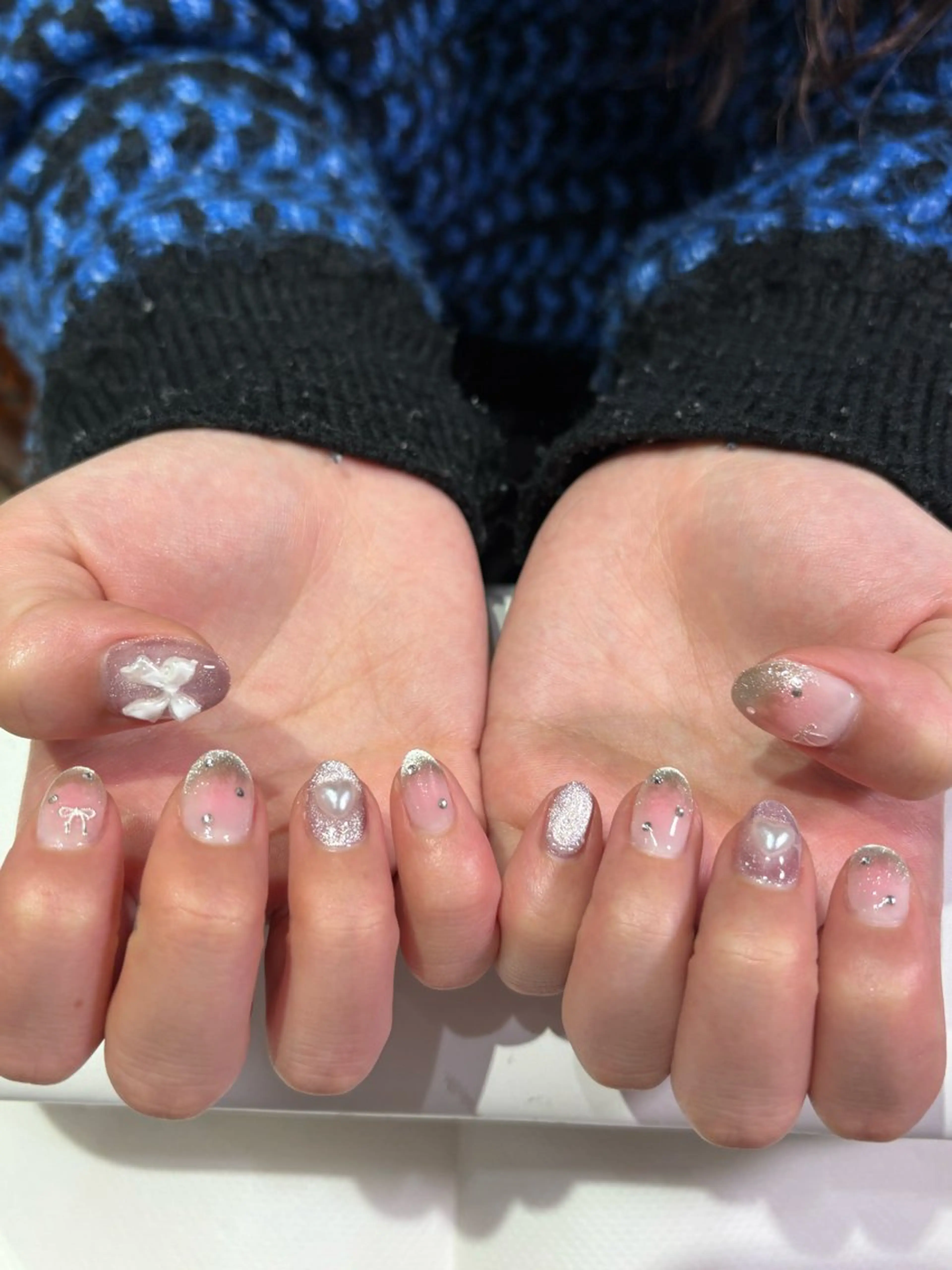 ネイル チークネイル フレンチネイル ハンドネイル 佐藤 渚紗のネイルデザイン