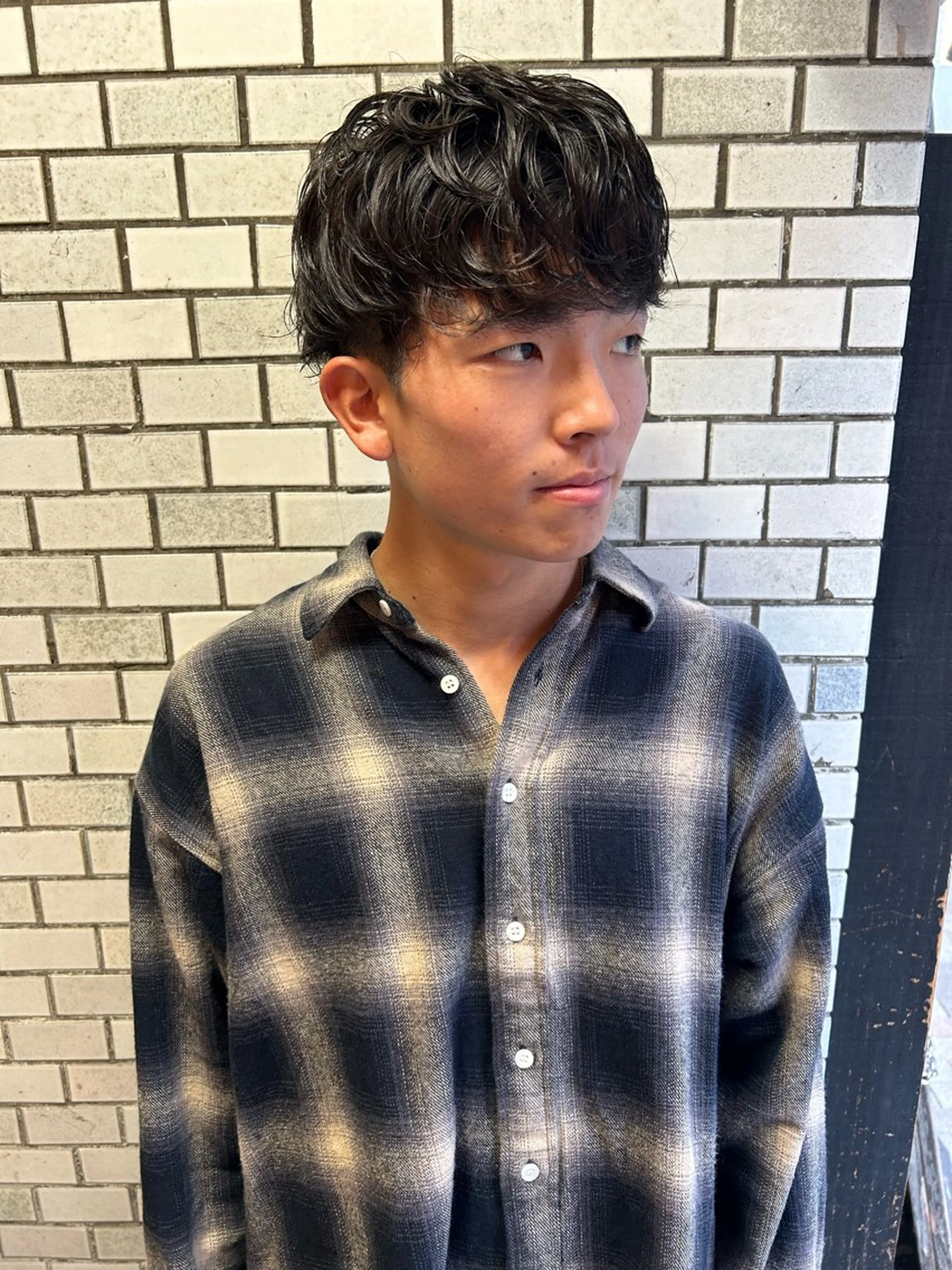 ショート メンズ メンズブリーチ メンズハイライト メンズインナーカラー メンズパーマ プードルパーマ カット charme所属・💈メンズ短髪特化 ✂︎伊藤大輝💈のヘアスタイル