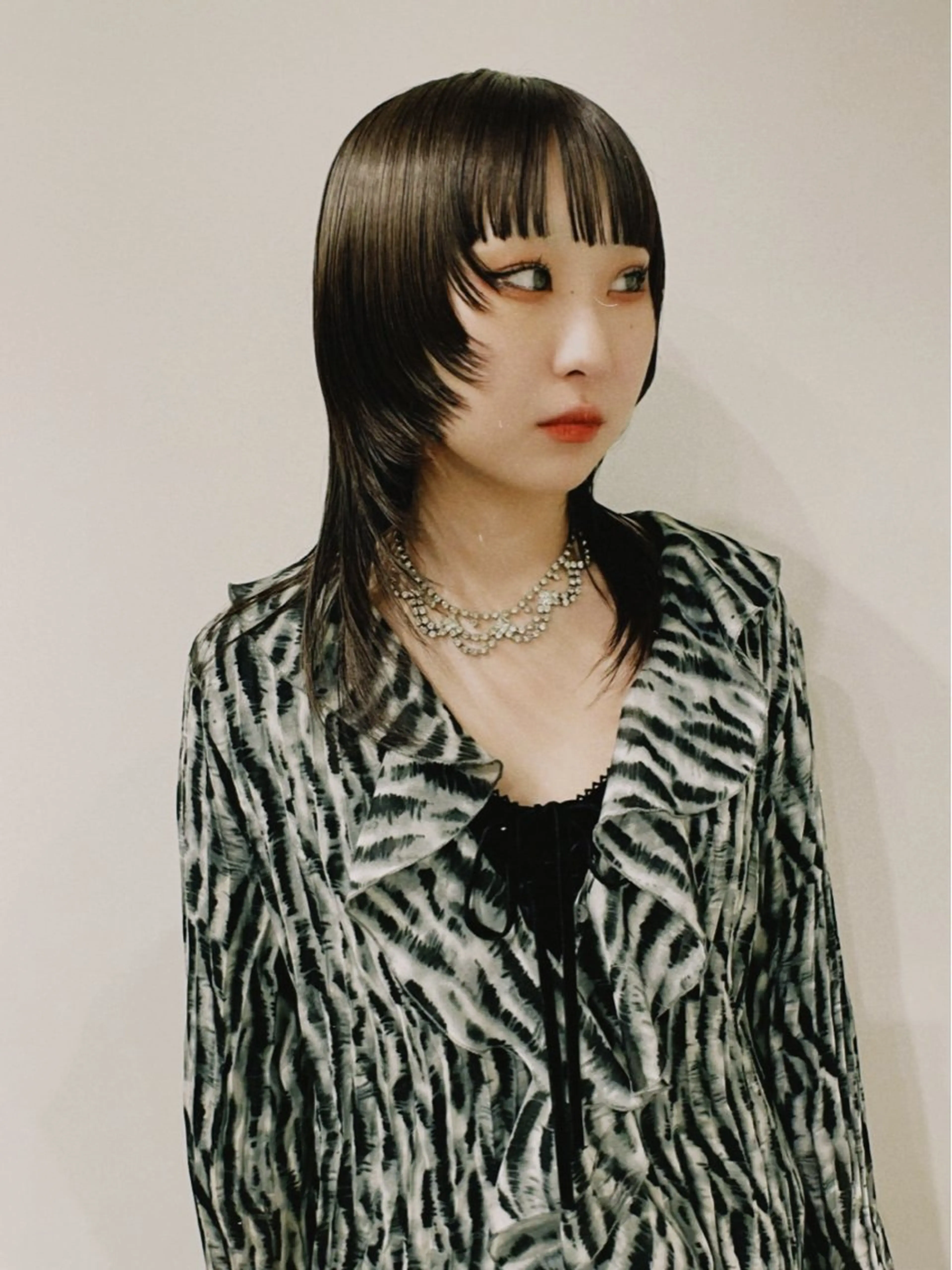 ミディアム カラー SALOWIN所属・ブリーチ🪡 ボブ🐬レイヤーのヘアスタイル