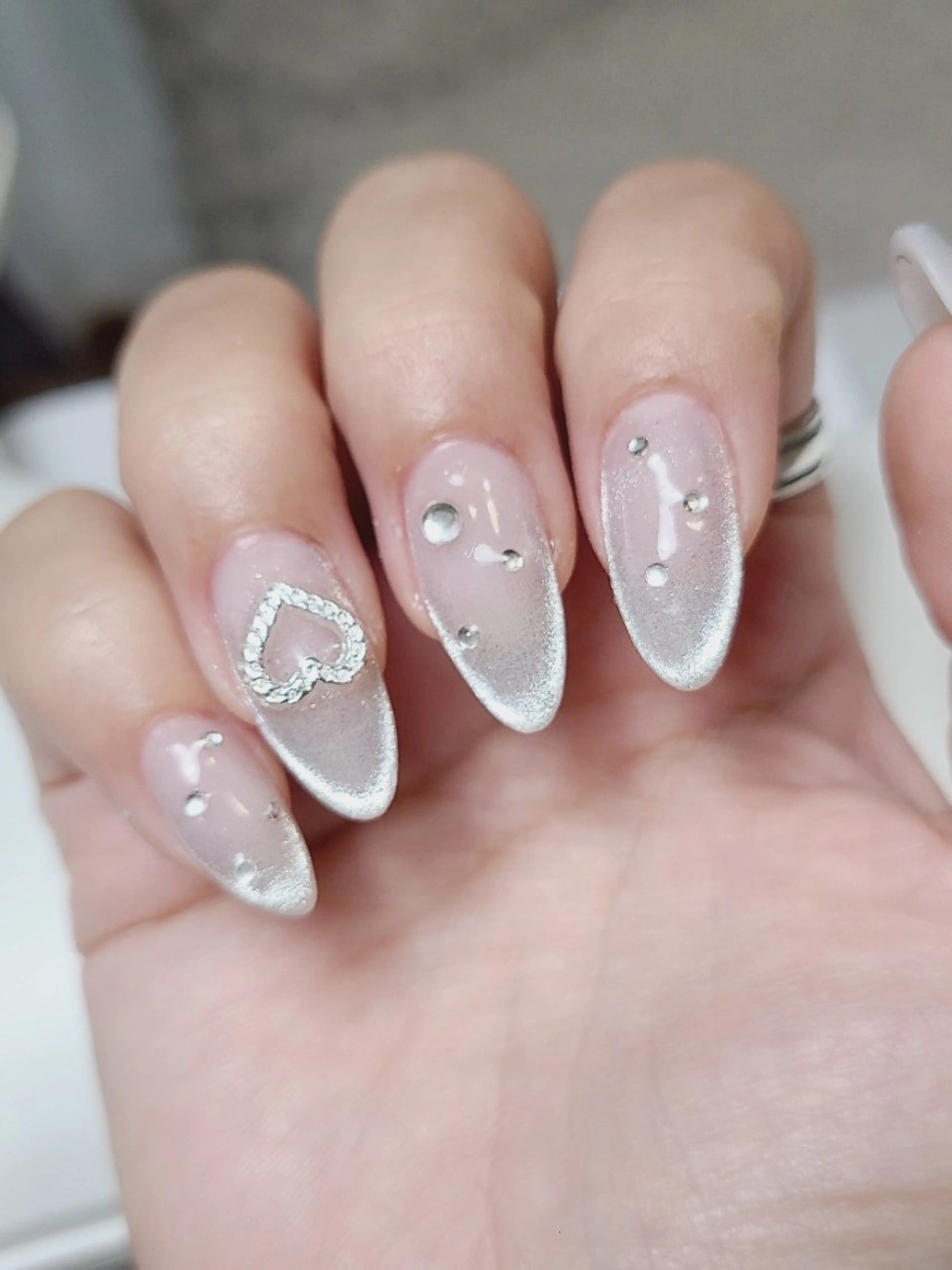 ネイル ジェルネイル ハート キラキラネイル マグネットネイル ストーンネイル Nailroom3  古屋明美のネイルデザイン