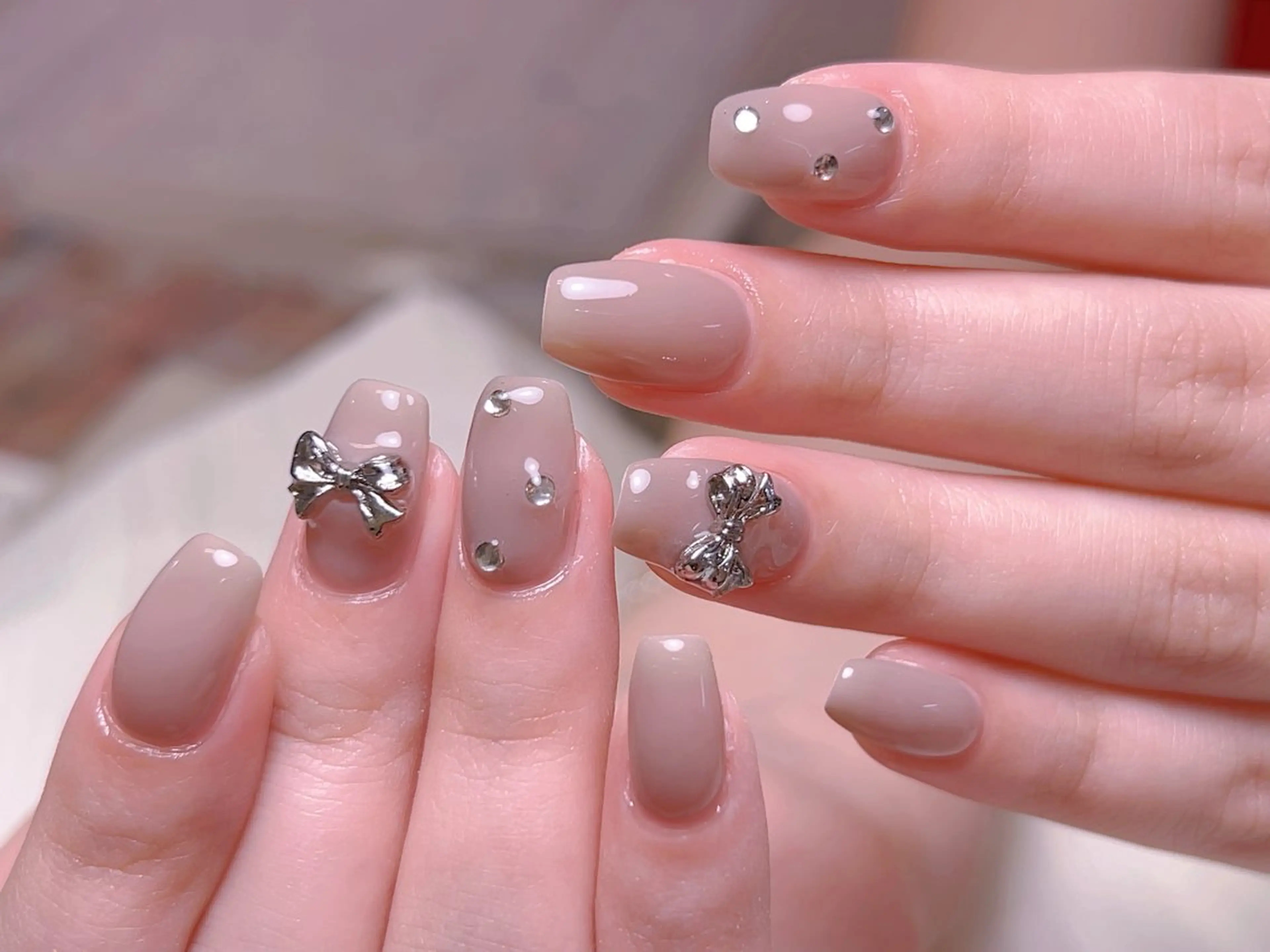 ネイル フレンチネイル ジェルネイル グラデーション 韓国ネイル マグネットネイル ハンドネイル 【長さ出し】 IRIS NAILのネイルデザイン