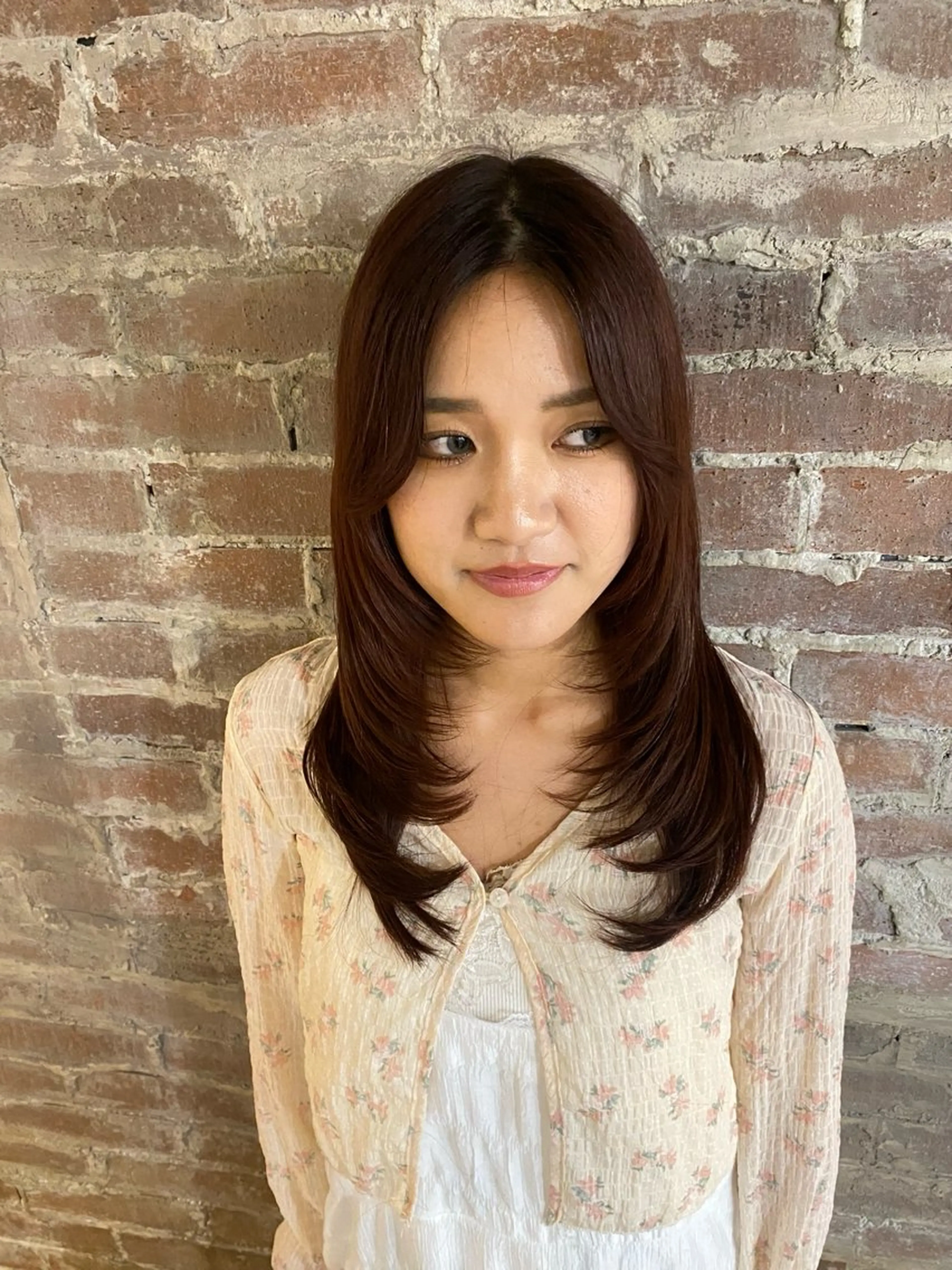 ロング カット トリートメント 韓国風レイヤー× くびれヘア艶髪のヘアスタイル