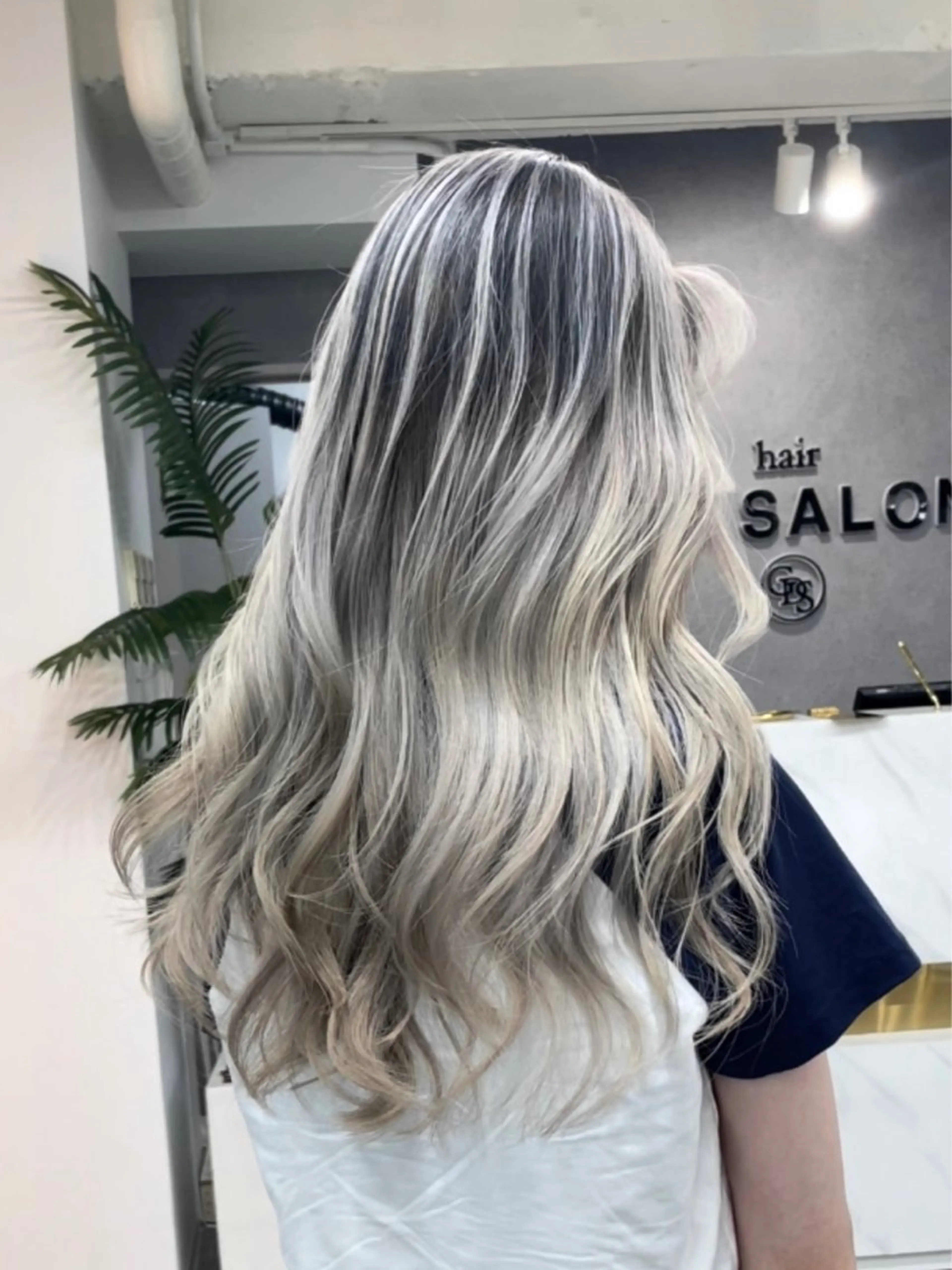 ロング バレイヤージュ/ハイ ライト/庄司鉄平のヘアスタイル