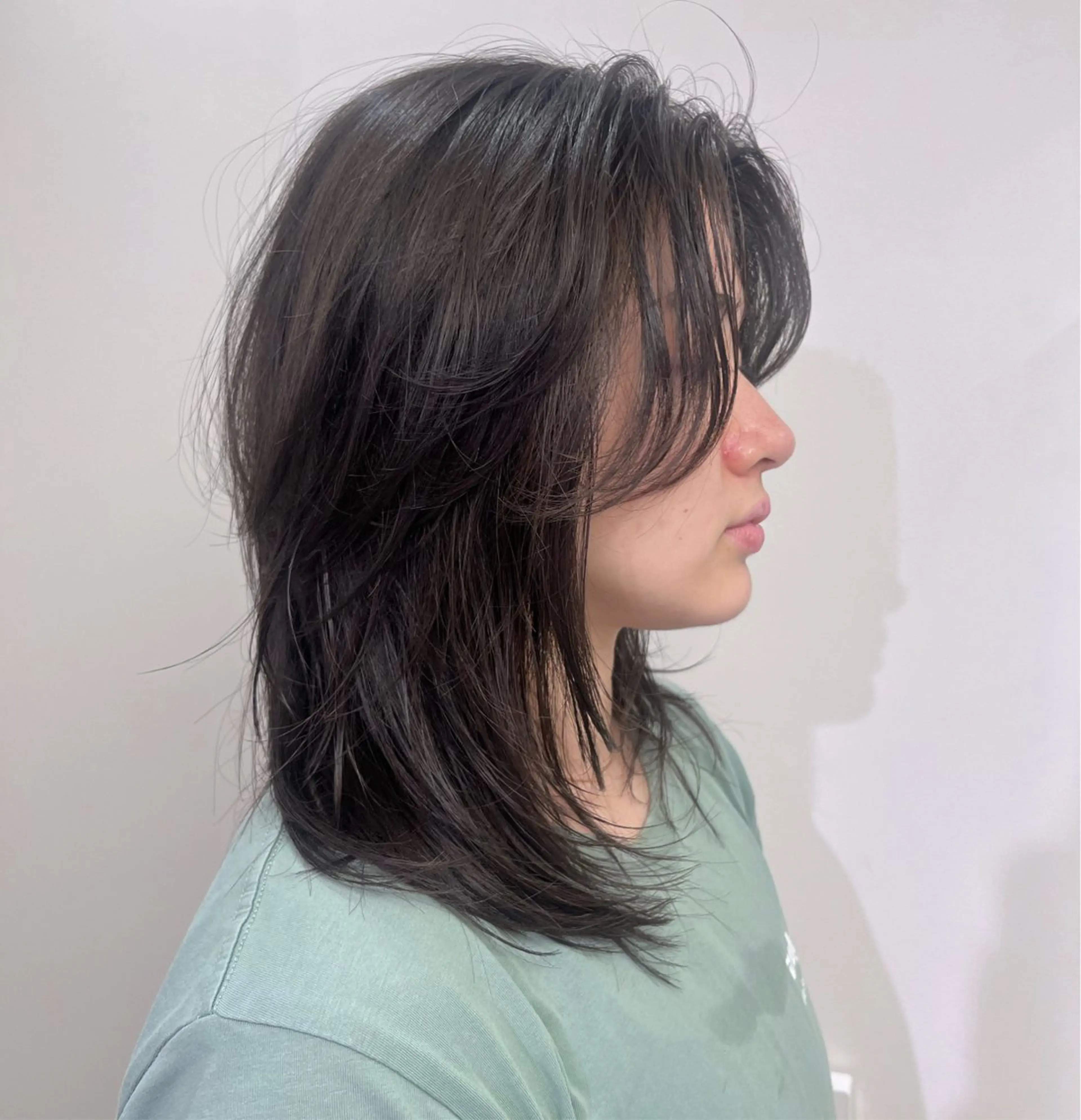 ミディアム レイヤーカット 山中 欧輔のヘアスタイル