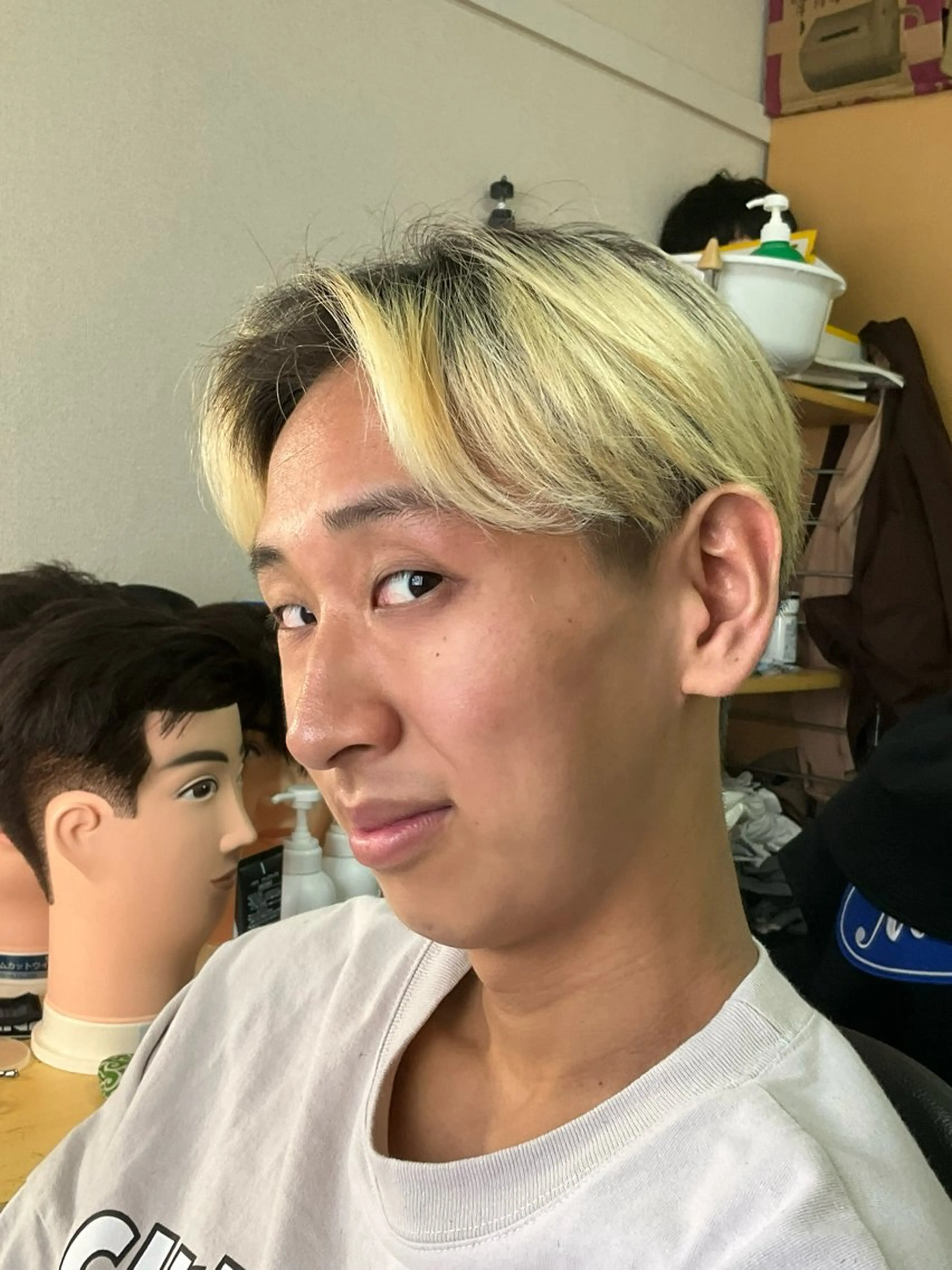 ミディアム ⭐️綾瀬駅 穴久保光のヘアスタイル