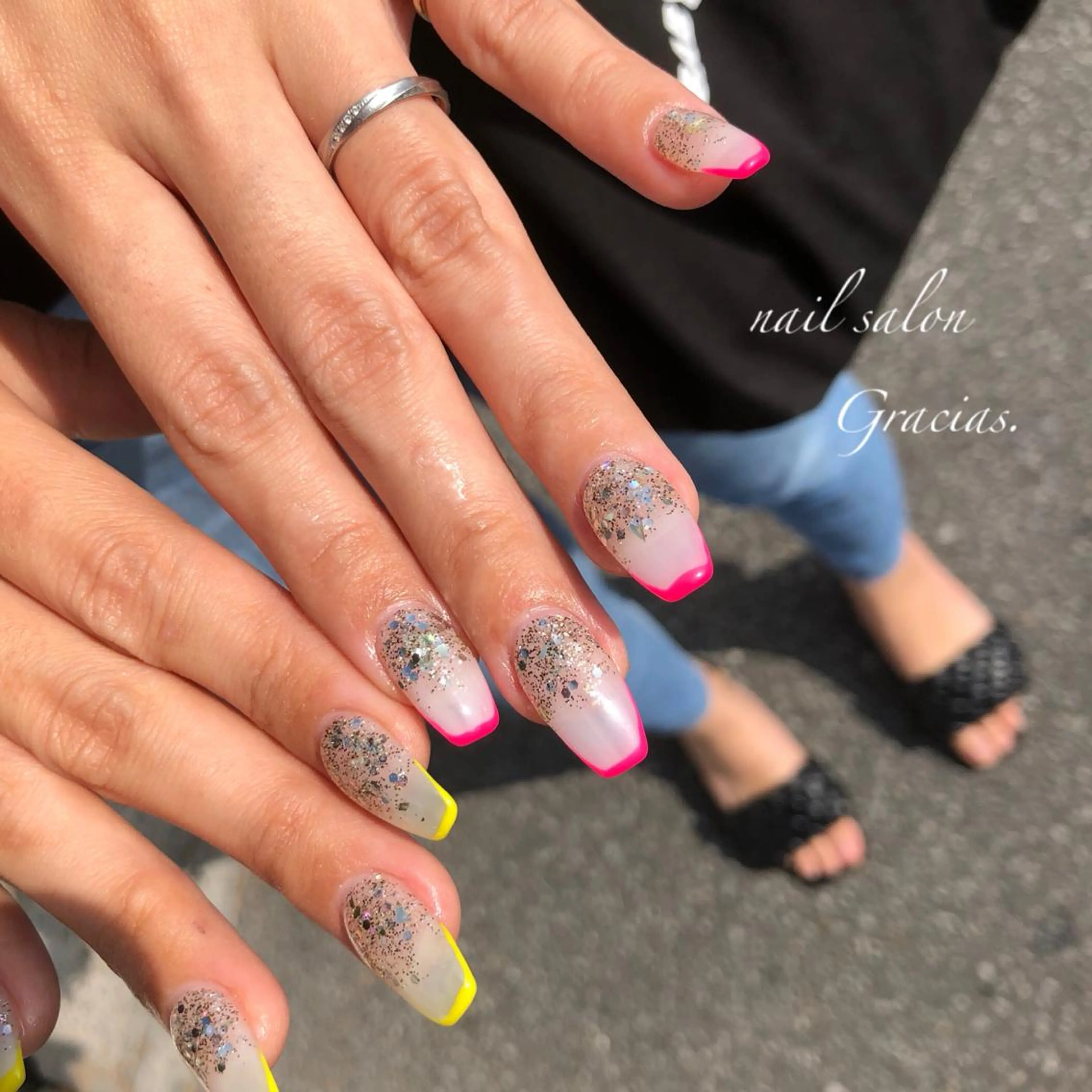 ネイル フットネイル フレンチネイル ジェルネイル ニュアンスネイル ショートネイル Gracias. rieのネイルデザイン