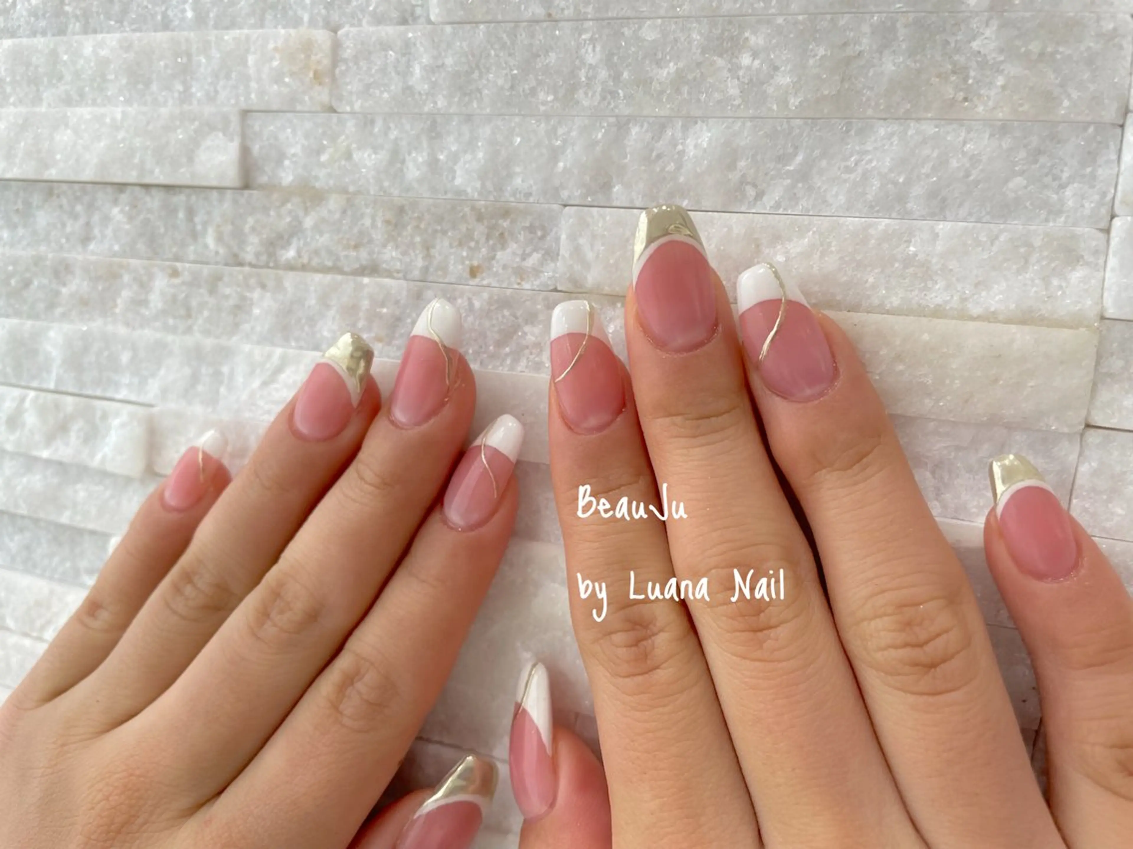 ネイル ミラーネイル ハンドネイル BeauJu by Luana Nailのネイルデザイン