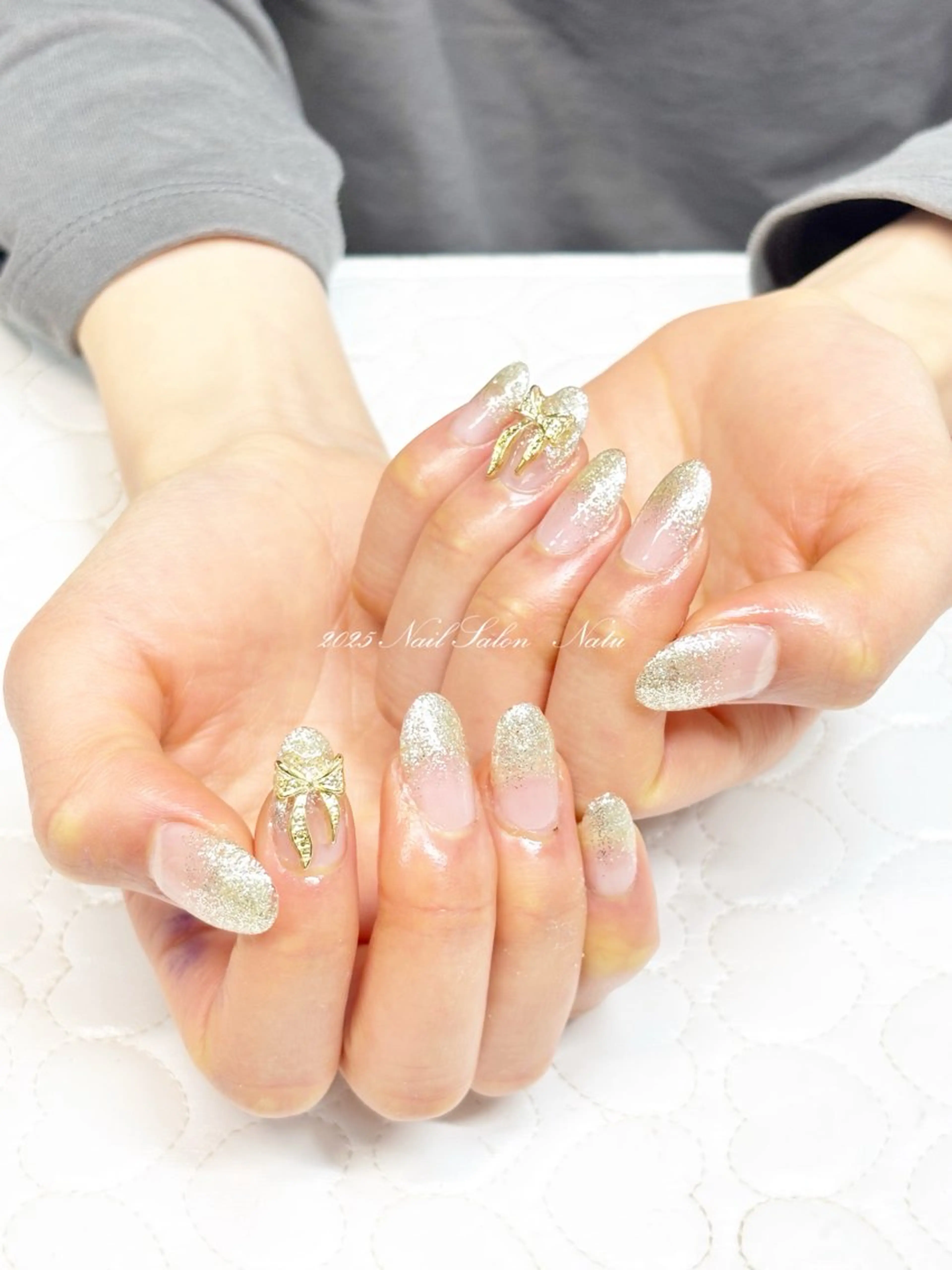 ネイル 長さ出し グラデーション ラメ(グリッター) ラメグラデーション nailsalon　 Natuのネイルデザイン