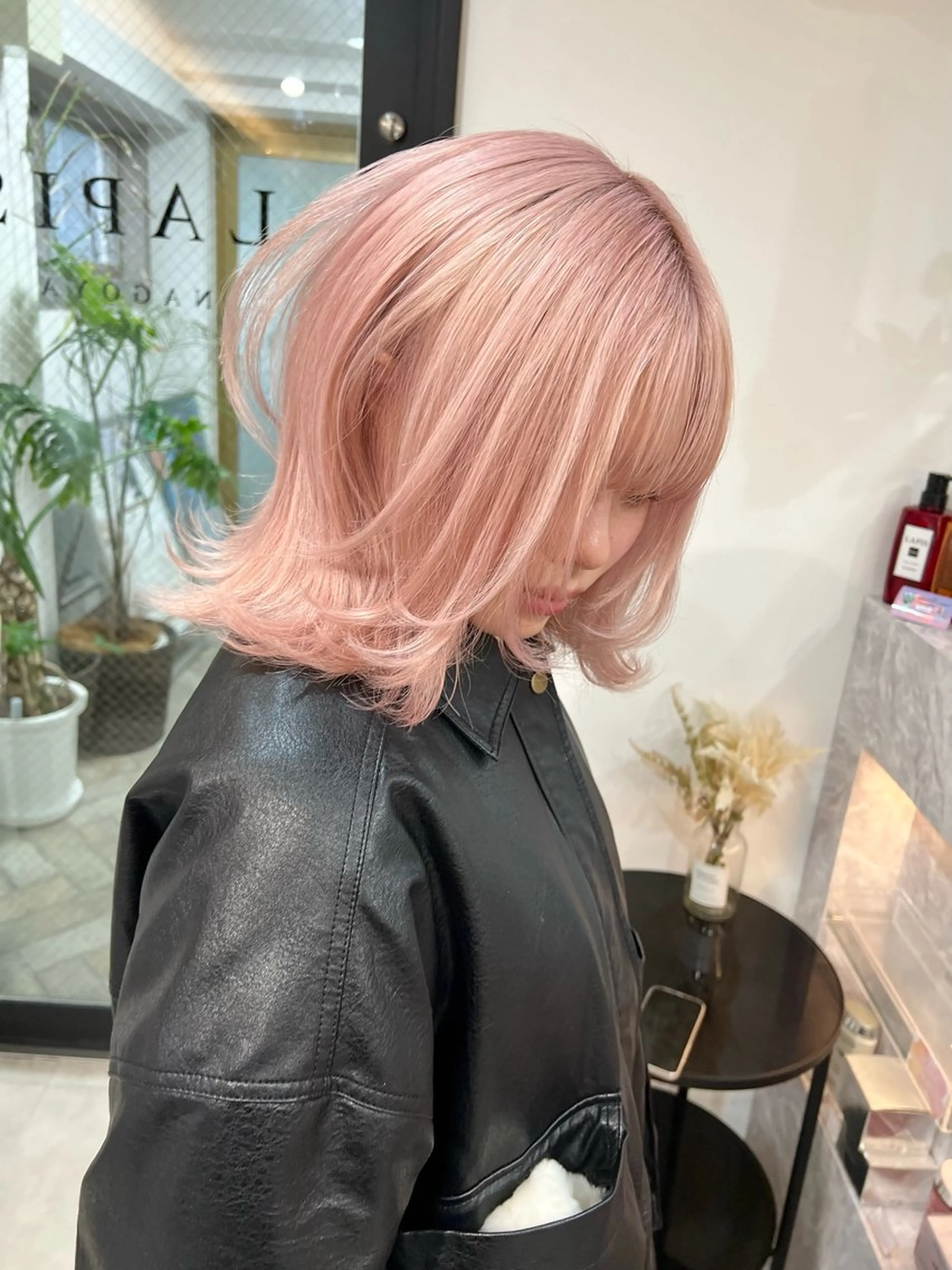 ショート ヘアカラー ✨ハイトーン/シール エクステ✨♠優羽のヘアスタイル