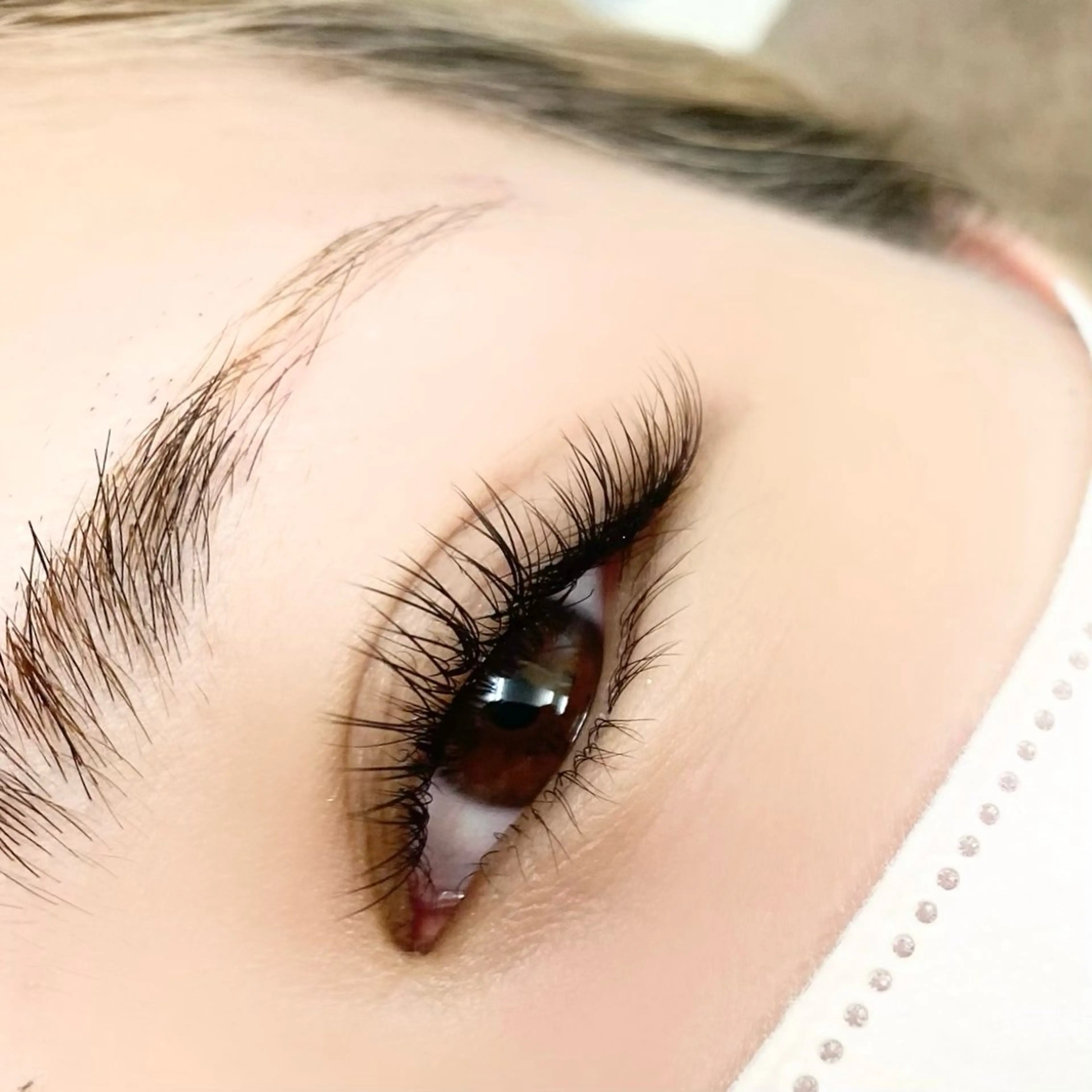 ダブルフラットラッシュ140本(片目35束/両目70束)【アイシャンプー 、コーティング付】の写真