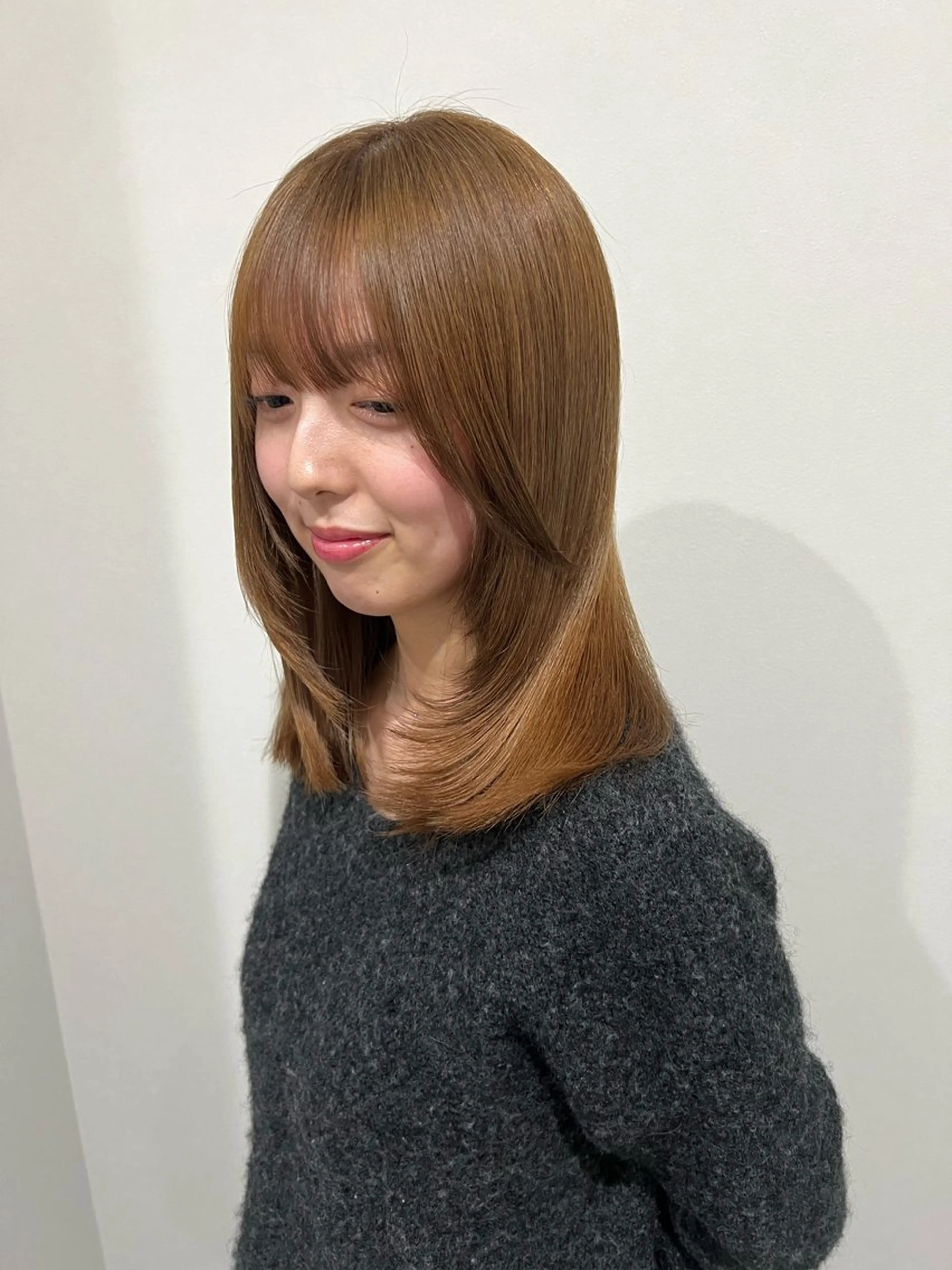 ミディアム 橋本 奈桜のヘアスタイル