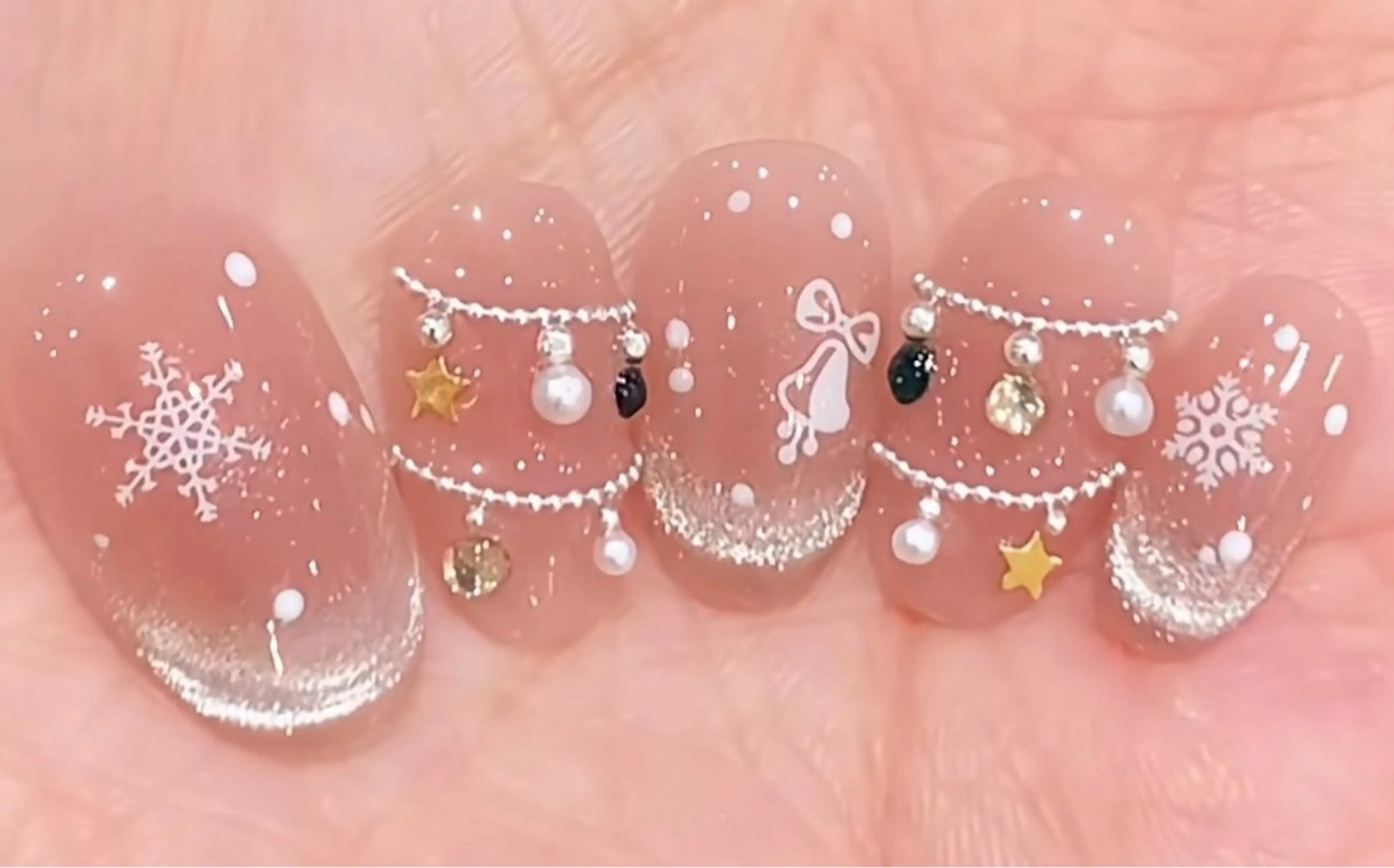 ネイル LEDアイラッシュ ∩_∩アオイのマツエク・マツパデザイン