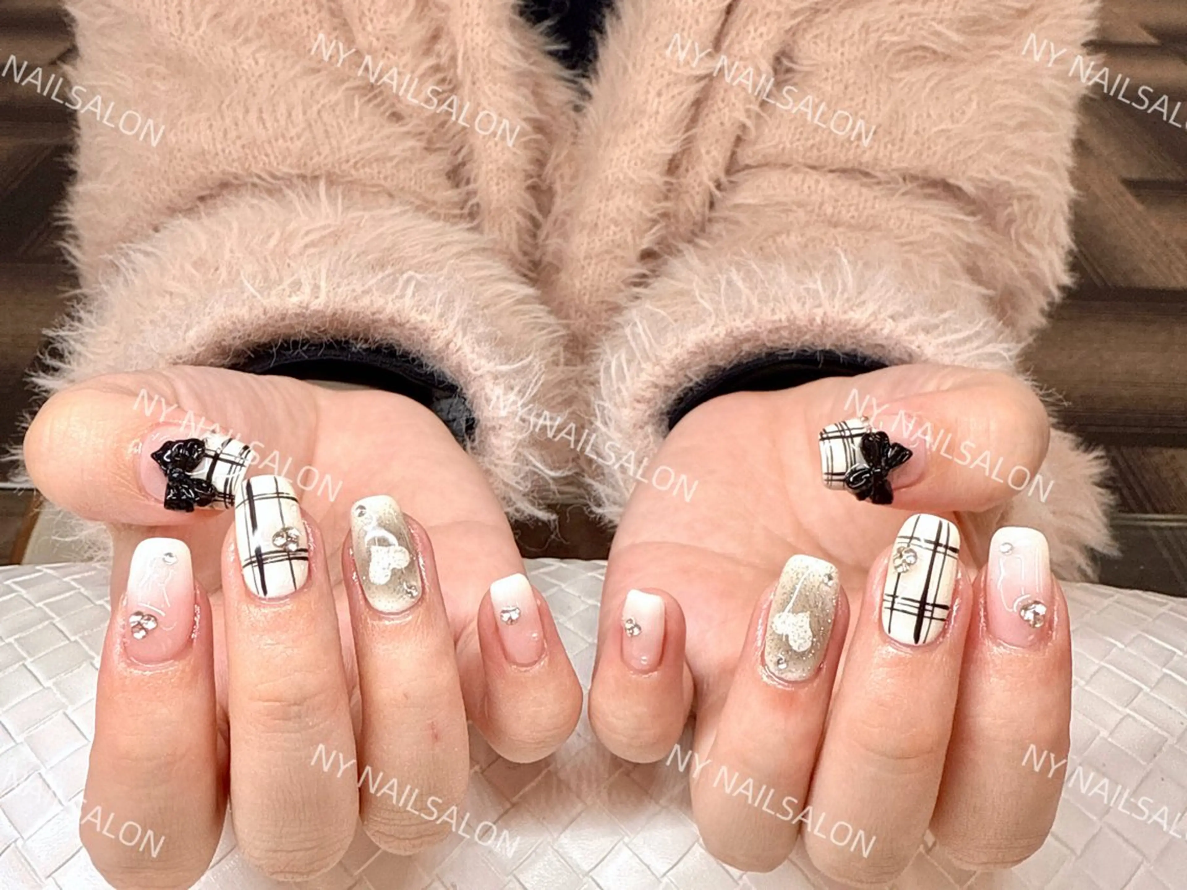 ネイル 長さ出し フットネイル フレンチネイル ジェルネイル ガーリー ハンドネイル NYネイルサロン 千葉中央店のネイルデザイン