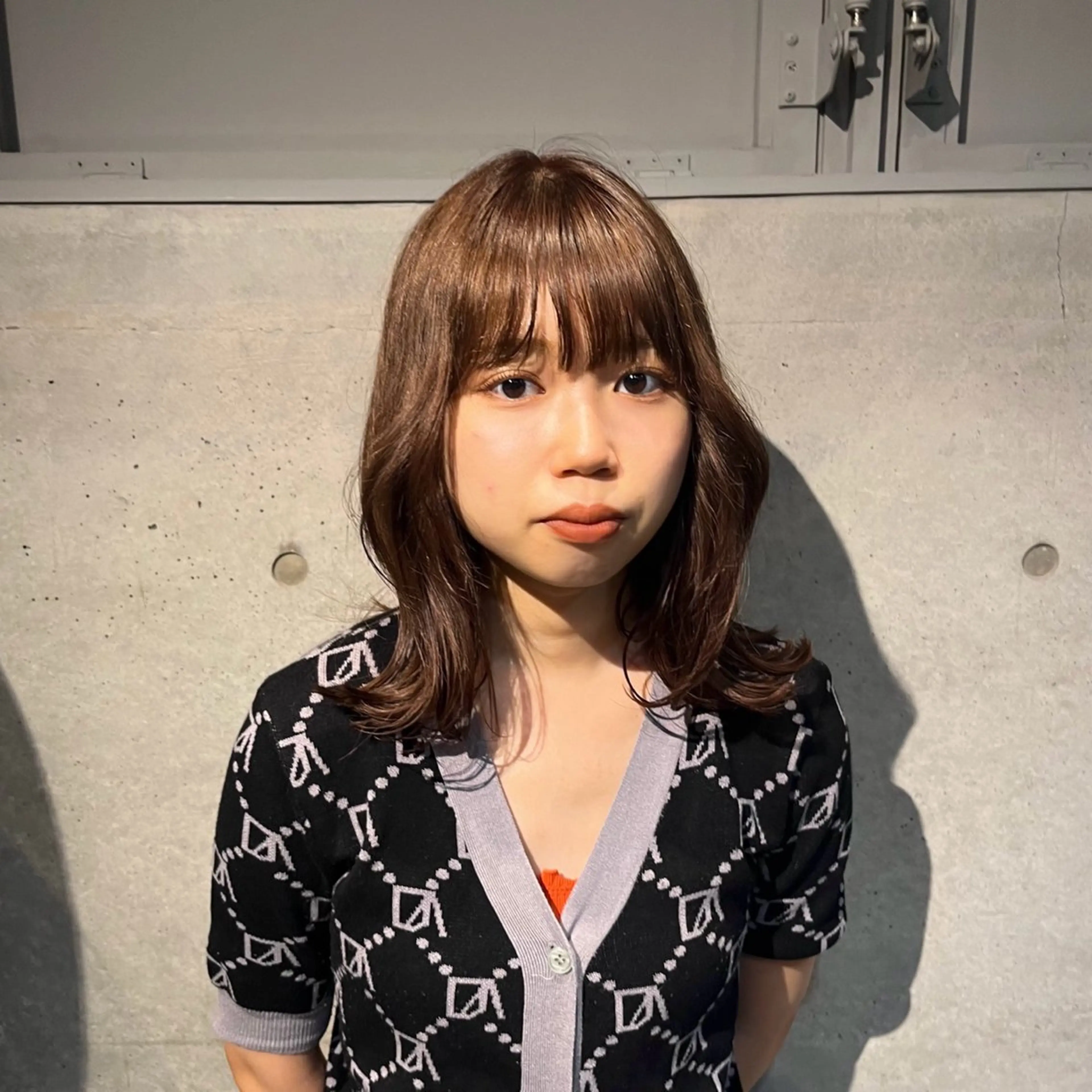 ミディアム カラー ブラウンカラー オレンジ オレンジブラウン レイヤー/ベージュ mikuのヘアスタイル