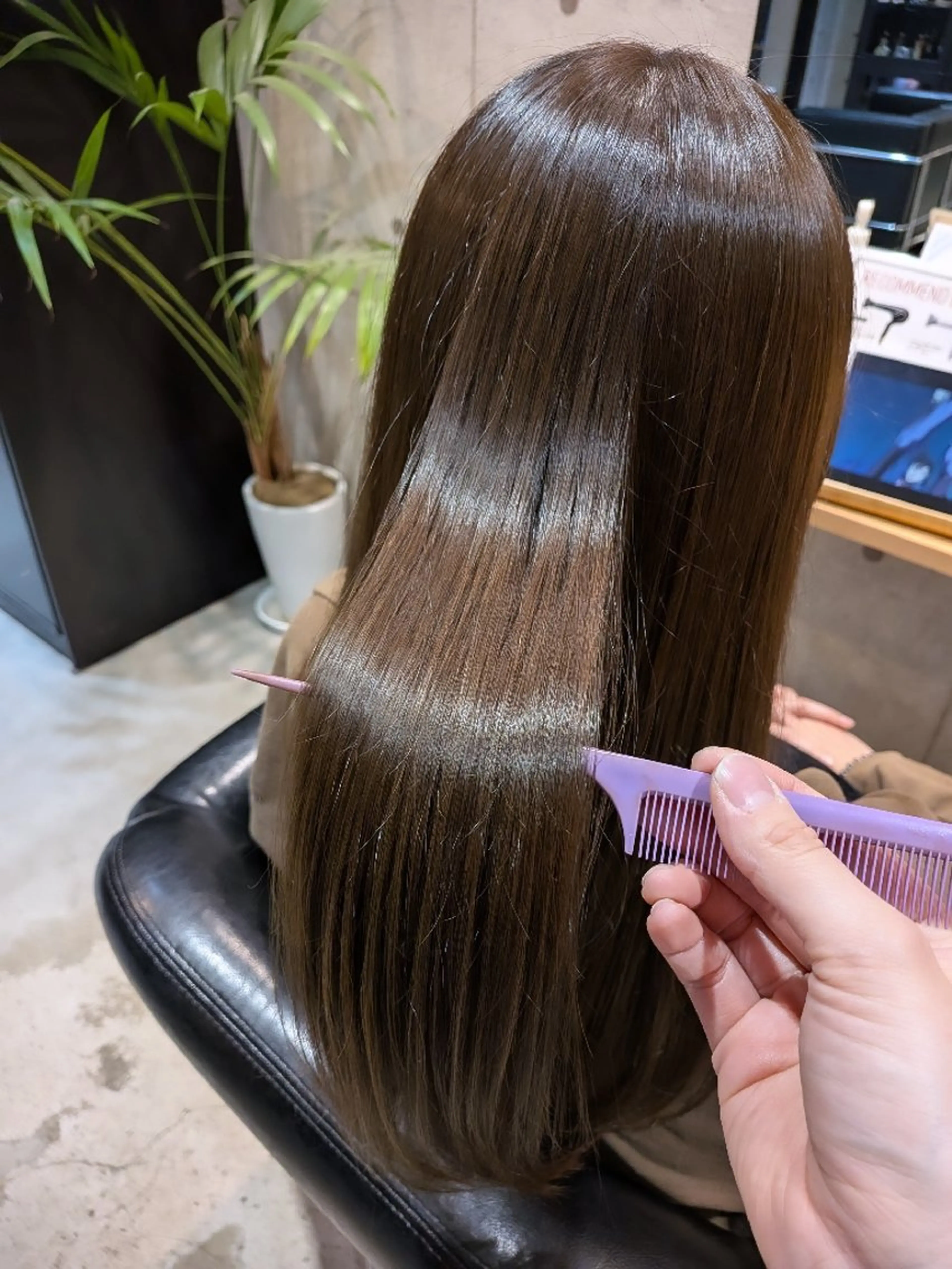 ロング カラー NISHIDA MINAMIのヘアスタイル