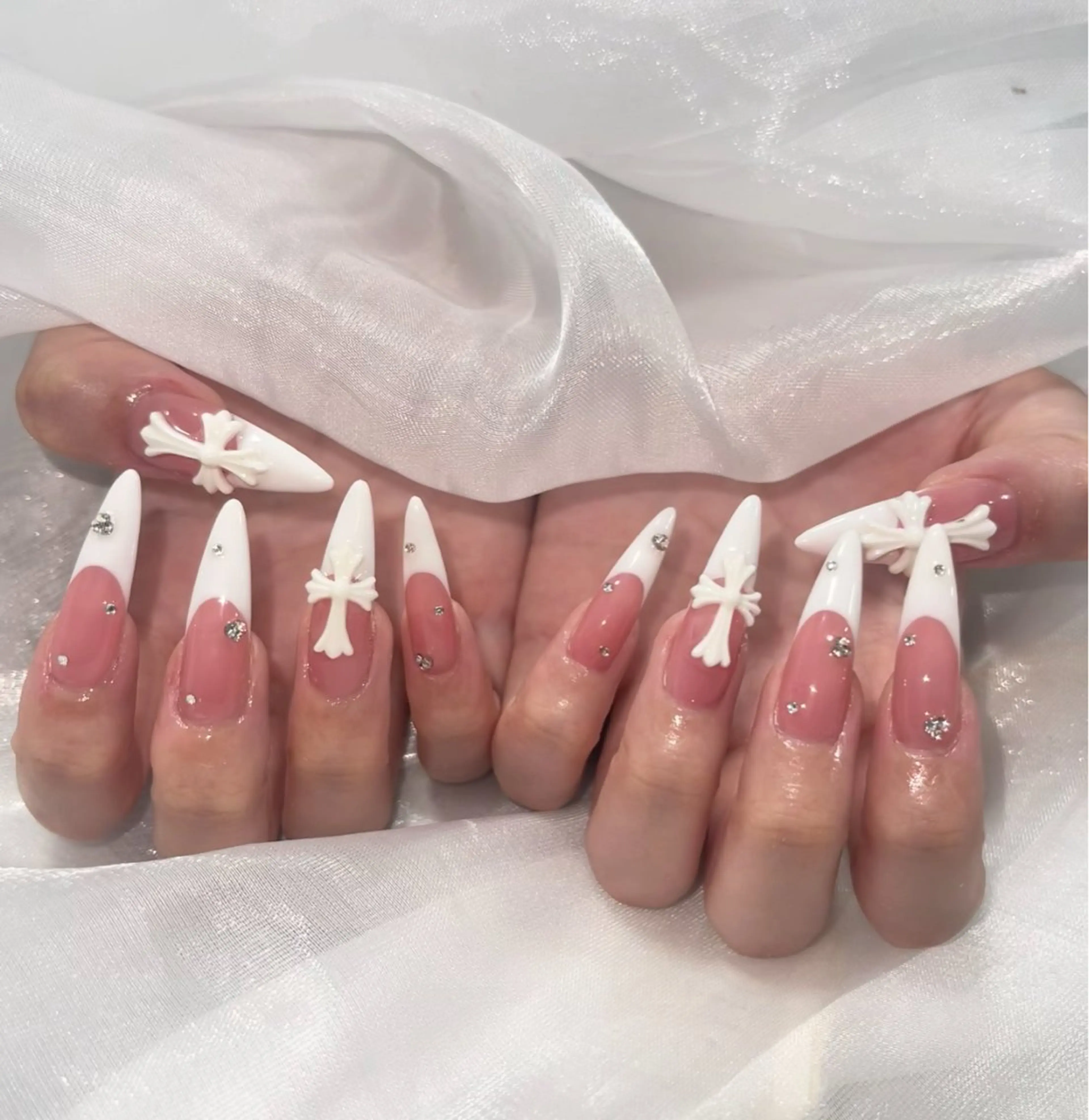 ネイル アートネイル グラデーション キラキラネイル ニュアンスネイル オフィスネイル ハンドネイル Amee Nail Salonのネイルデザイン