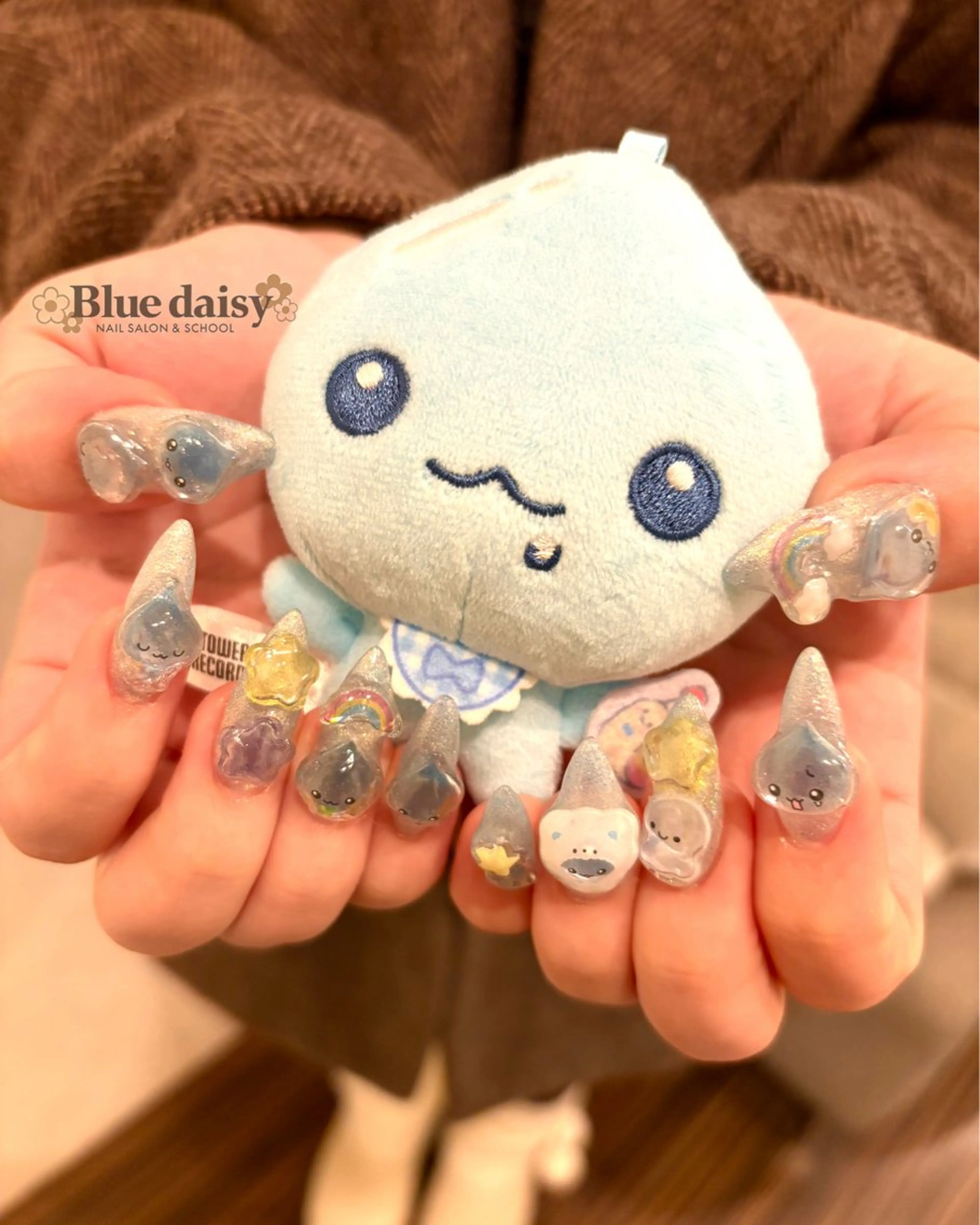 ネイル ジェルネイル 氷ネイル・うるうるネイル マグネットネイル 持ち込み パラジェル ハンドネイル Blue daisy 栄本店のネイルデザイン