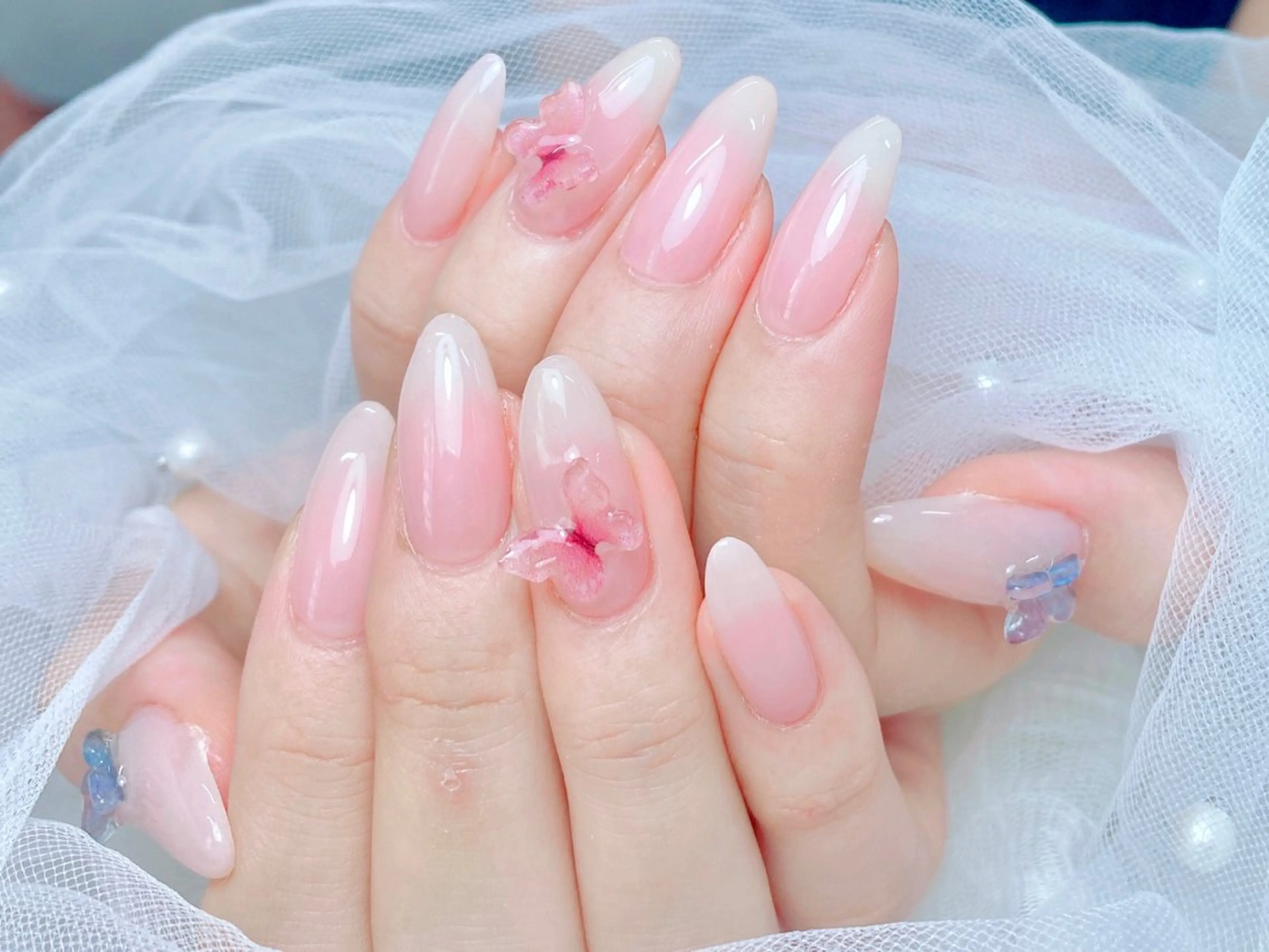 ネイル オーロラネイル チークネイル 長さ出し フットネイル フレンチネイル ハンドネイル ハンドケア NaNa nailのネイルデザイン