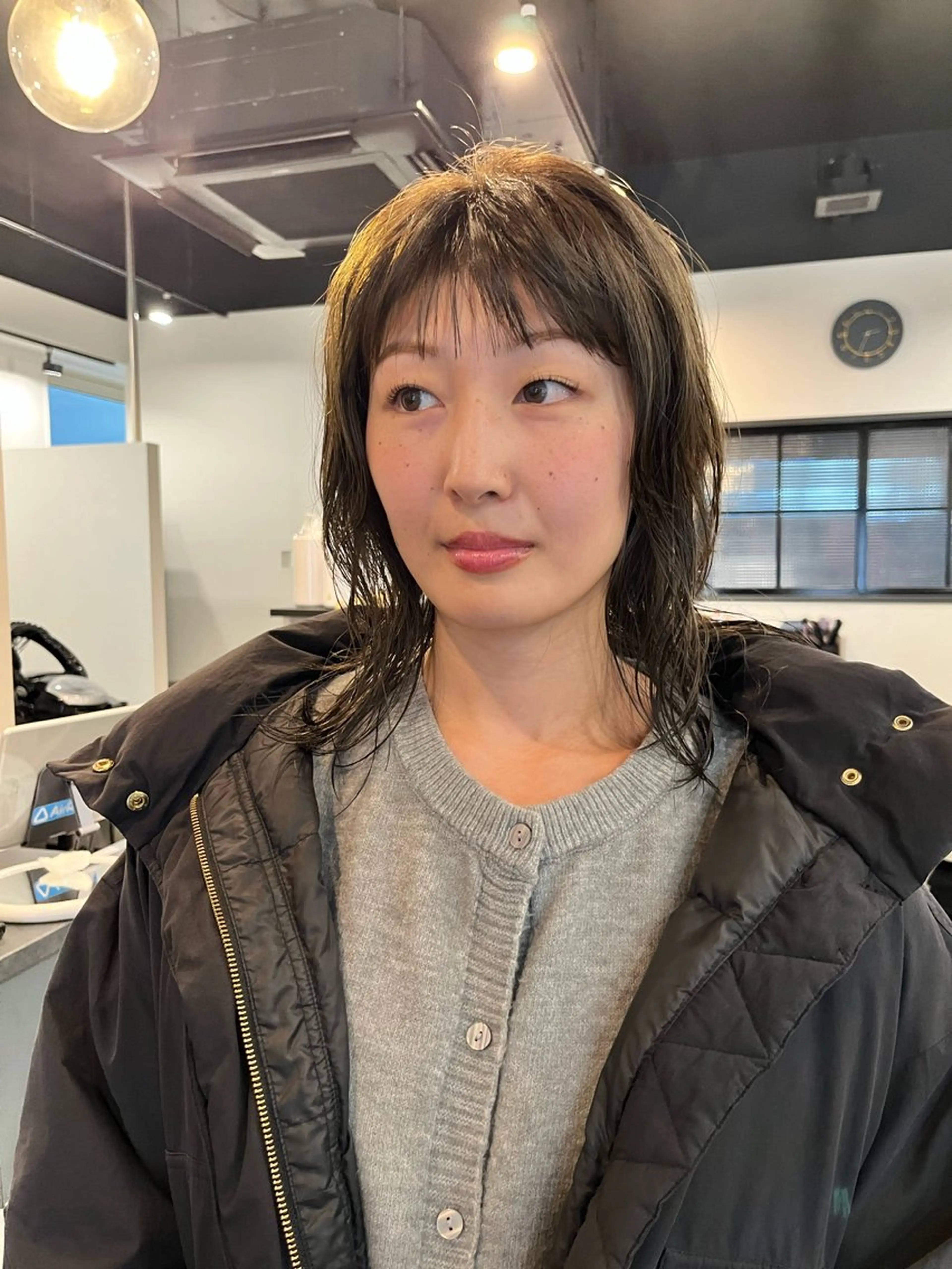 ミディアム カラー ミディアムパーマ ベージュカラー オリーブベージュ ワイドバング カット ヘアカラー dogstar小林諒 パーマ/レイヤーのヘアスタイル