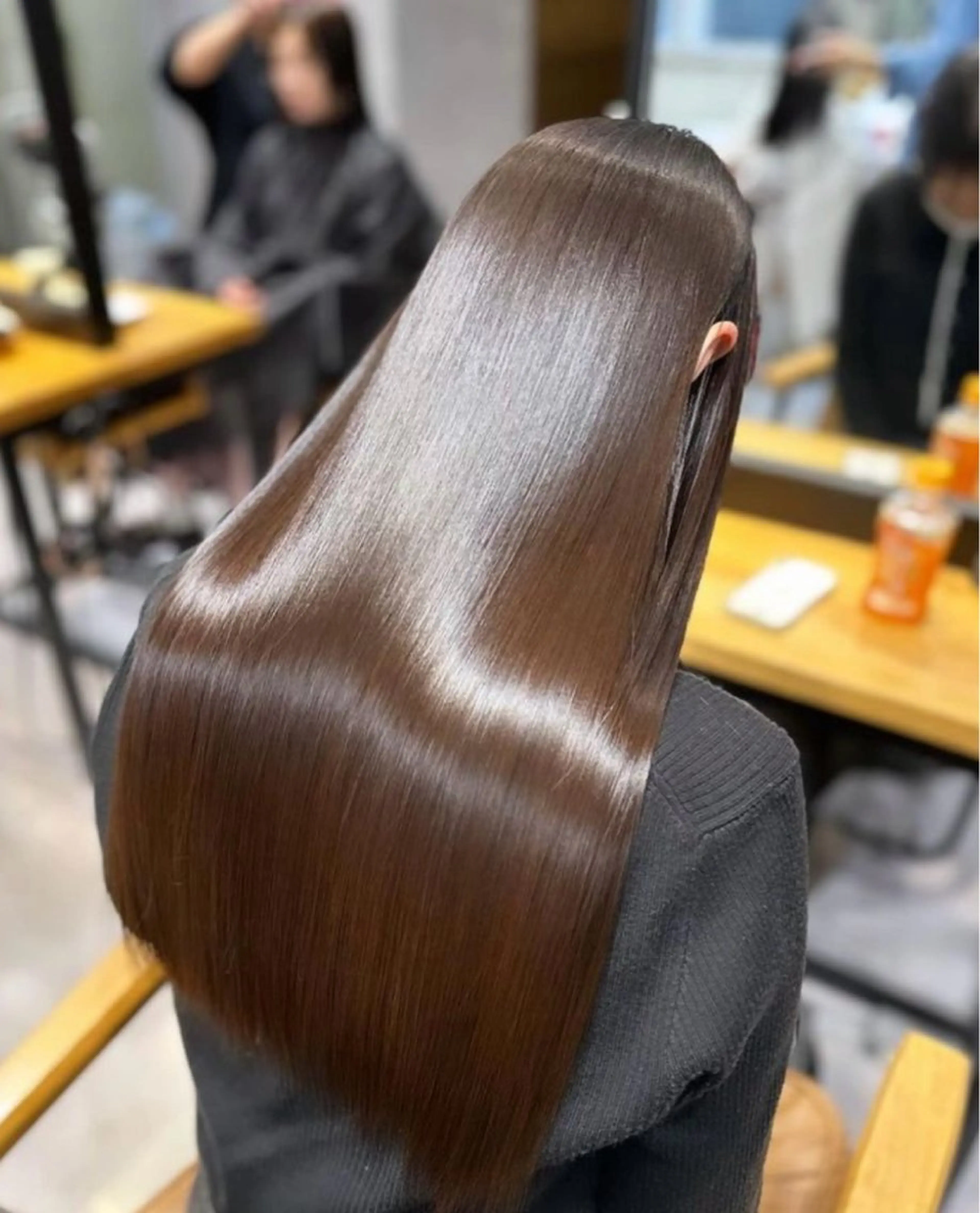 【🉐人気No.2✨🉐】 カット➕艶カラー➕髪質改善トリートメント➕プチスパの写真