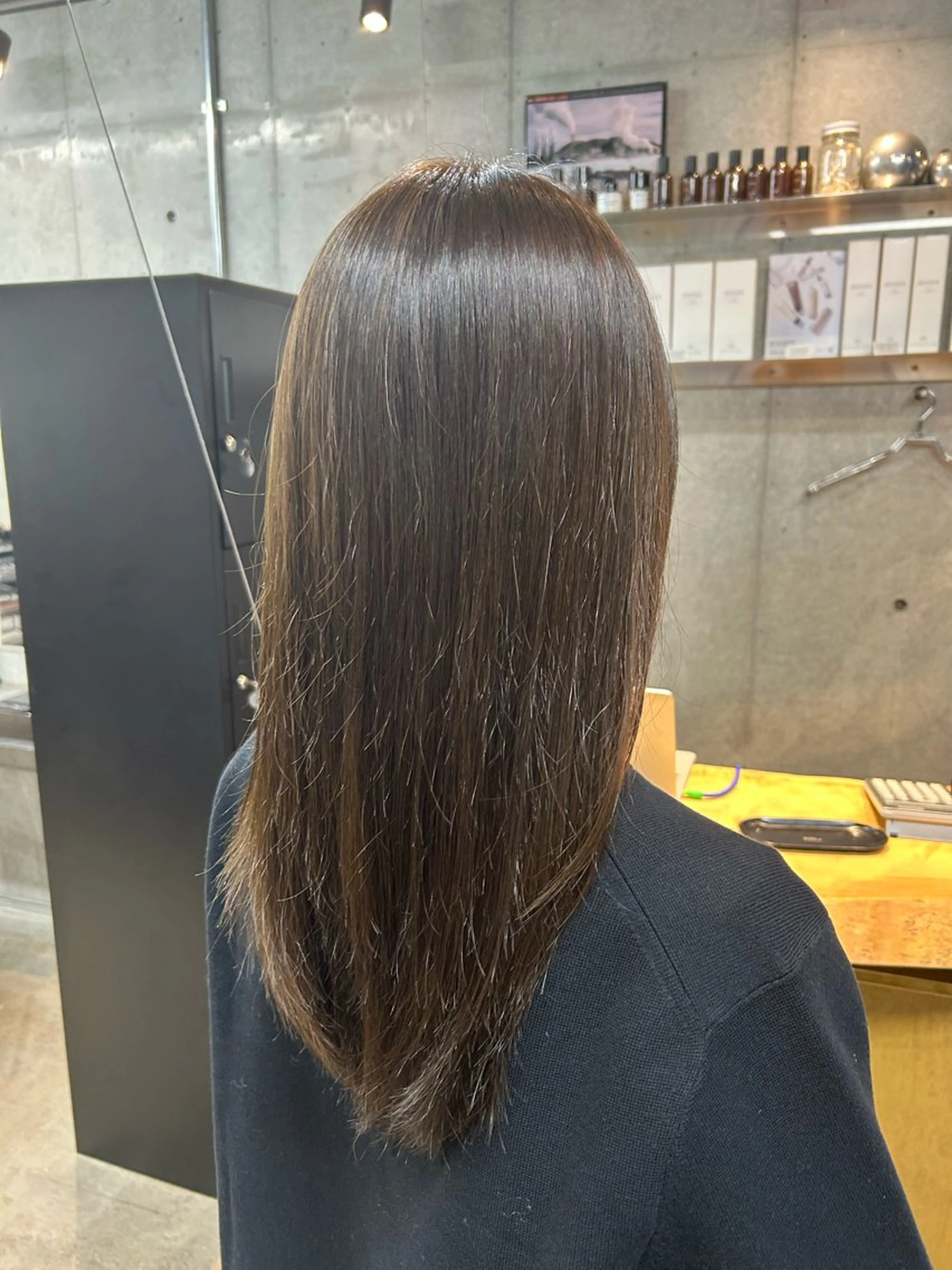 セミロング ヘアカラー アシスタント miyuのヘアスタイル