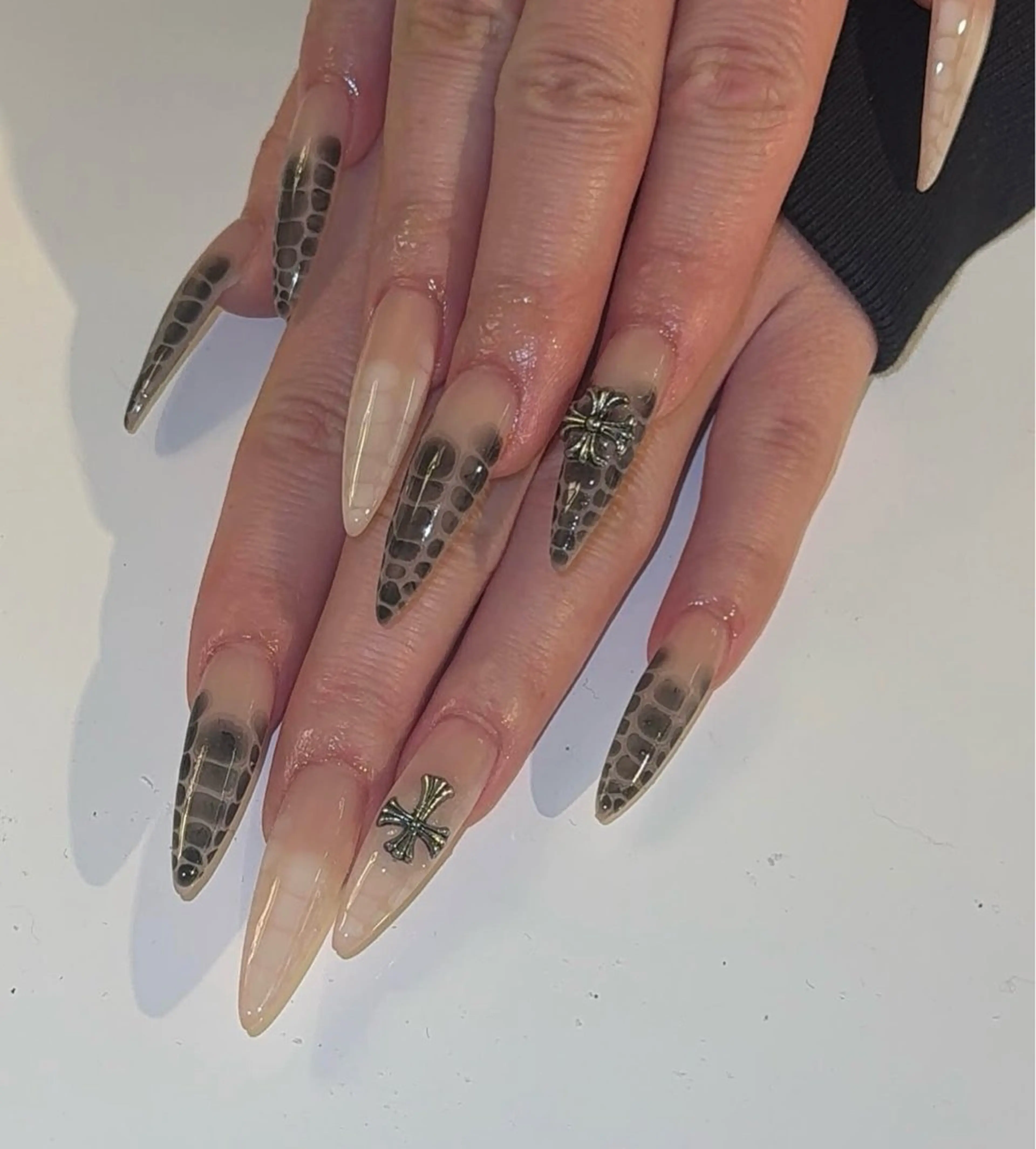 ネイル ハンドネイル NiJi Nailsのネイルデザイン