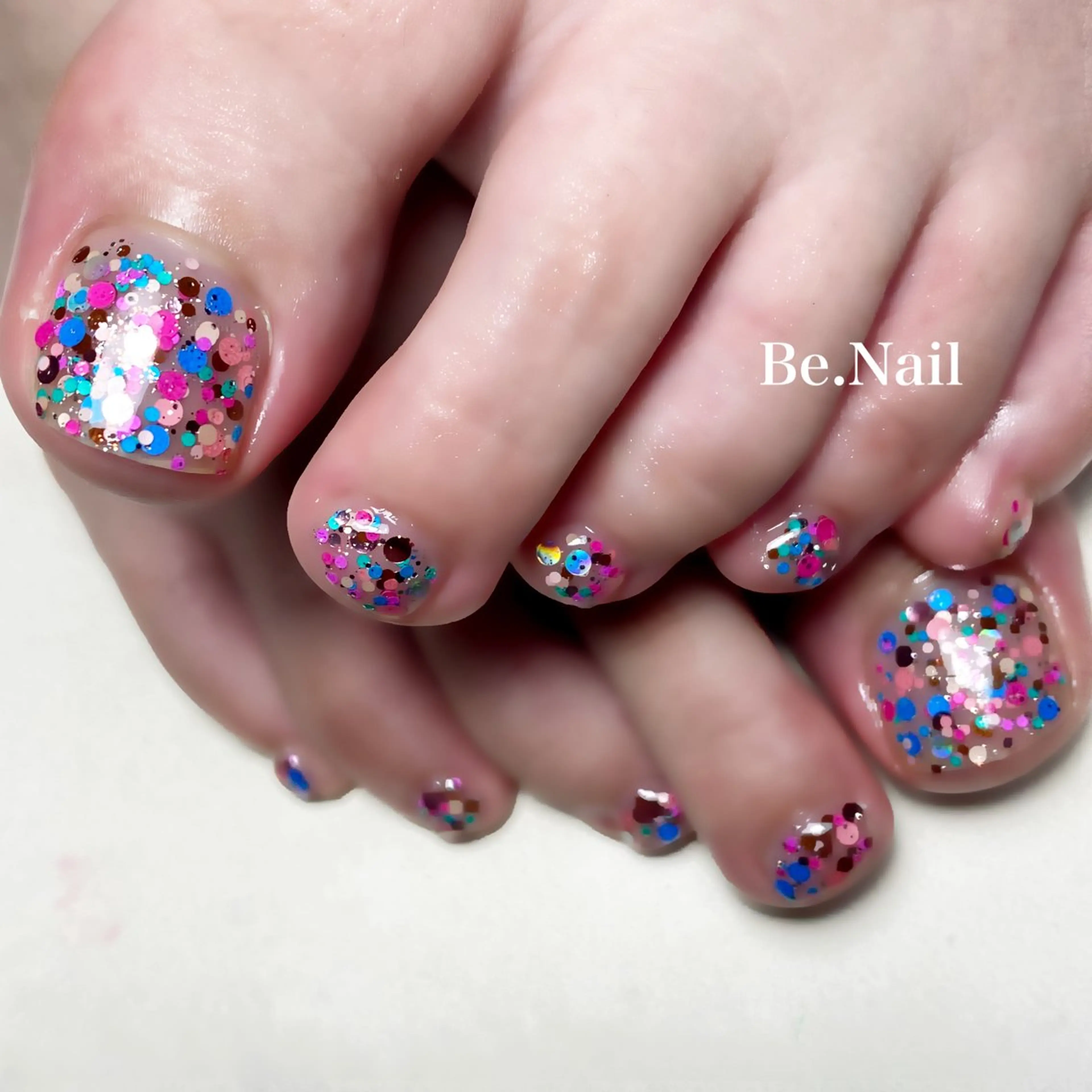 ネイル フットネイル ジェルネイル ラメ(グリッター) シンプルネイル Be. Nailのネイルデザイン