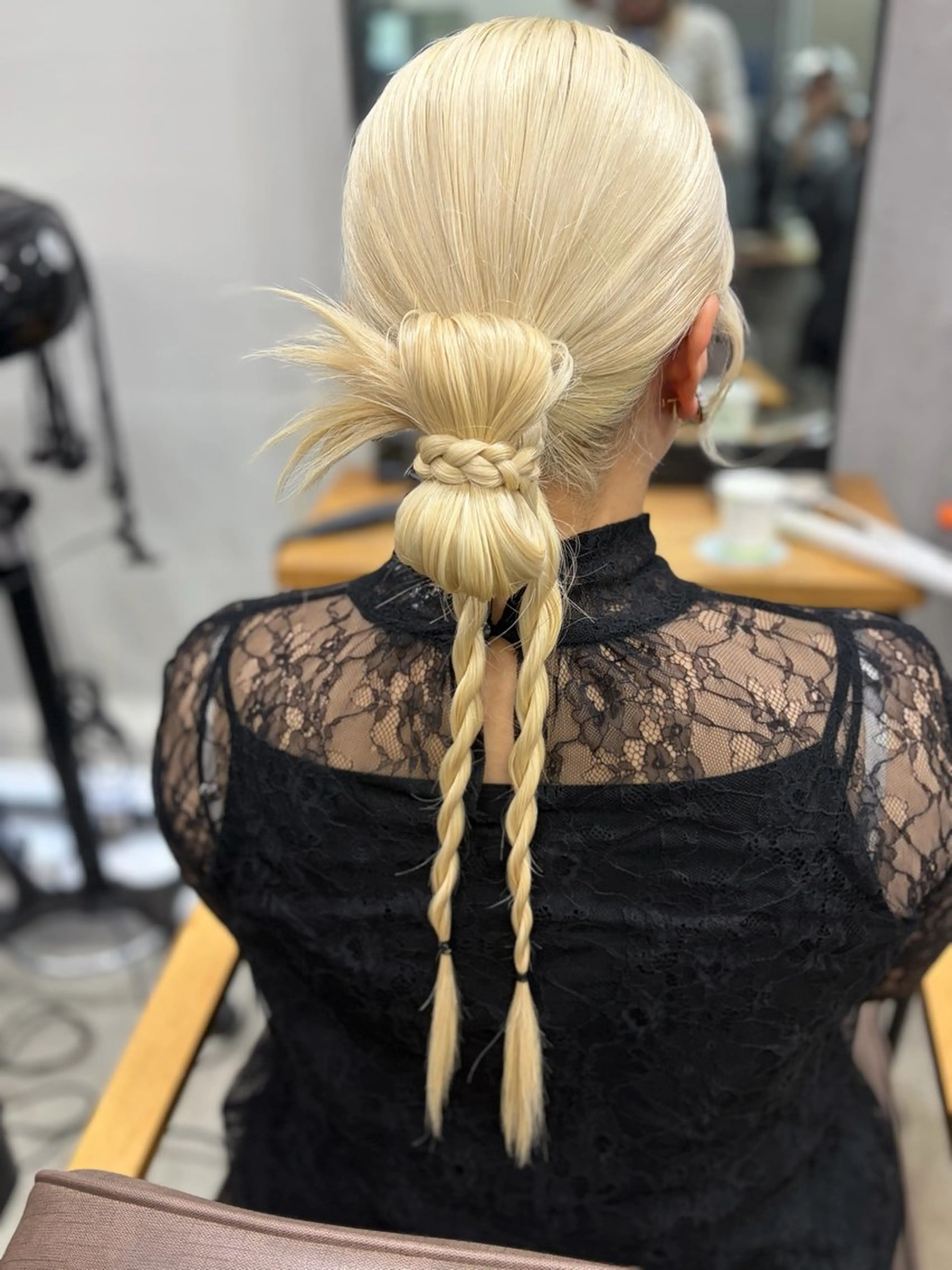 ロング ヘアセット maya レイヤーカットのヘアスタイル