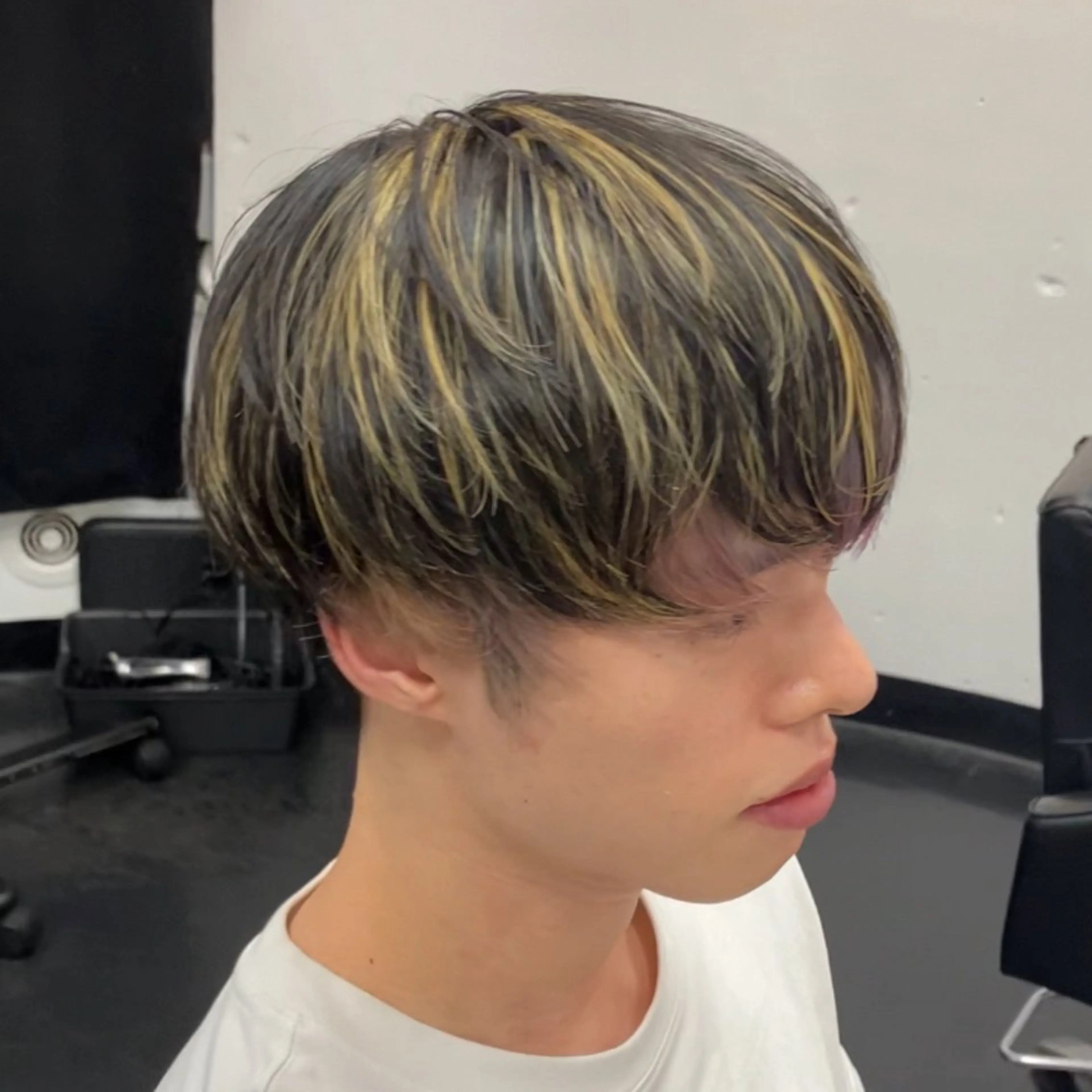 ミディアム カラー 段下 航一郎のヘアスタイル