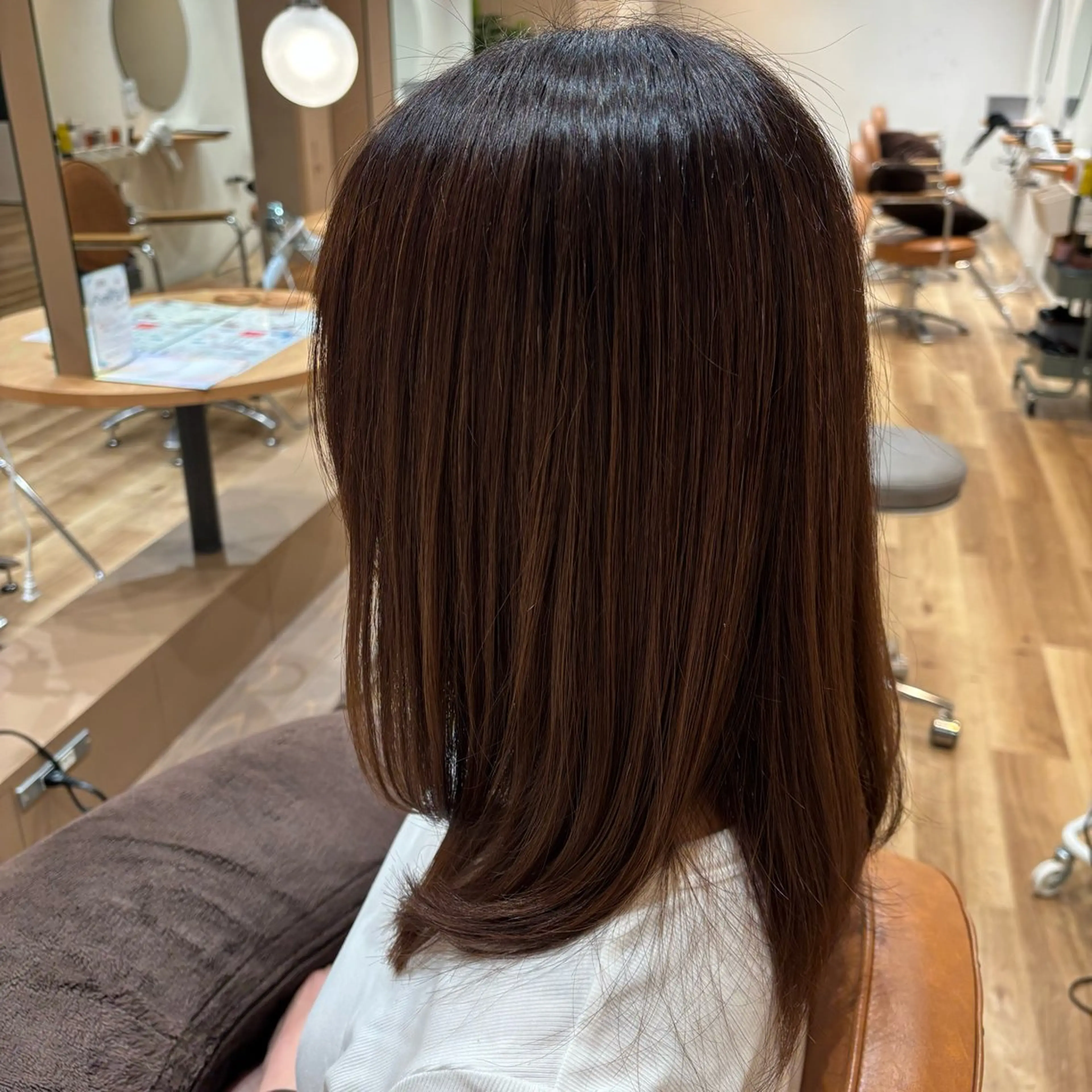 ロング レイヤーカット 小西 七菜子のヘアスタイル