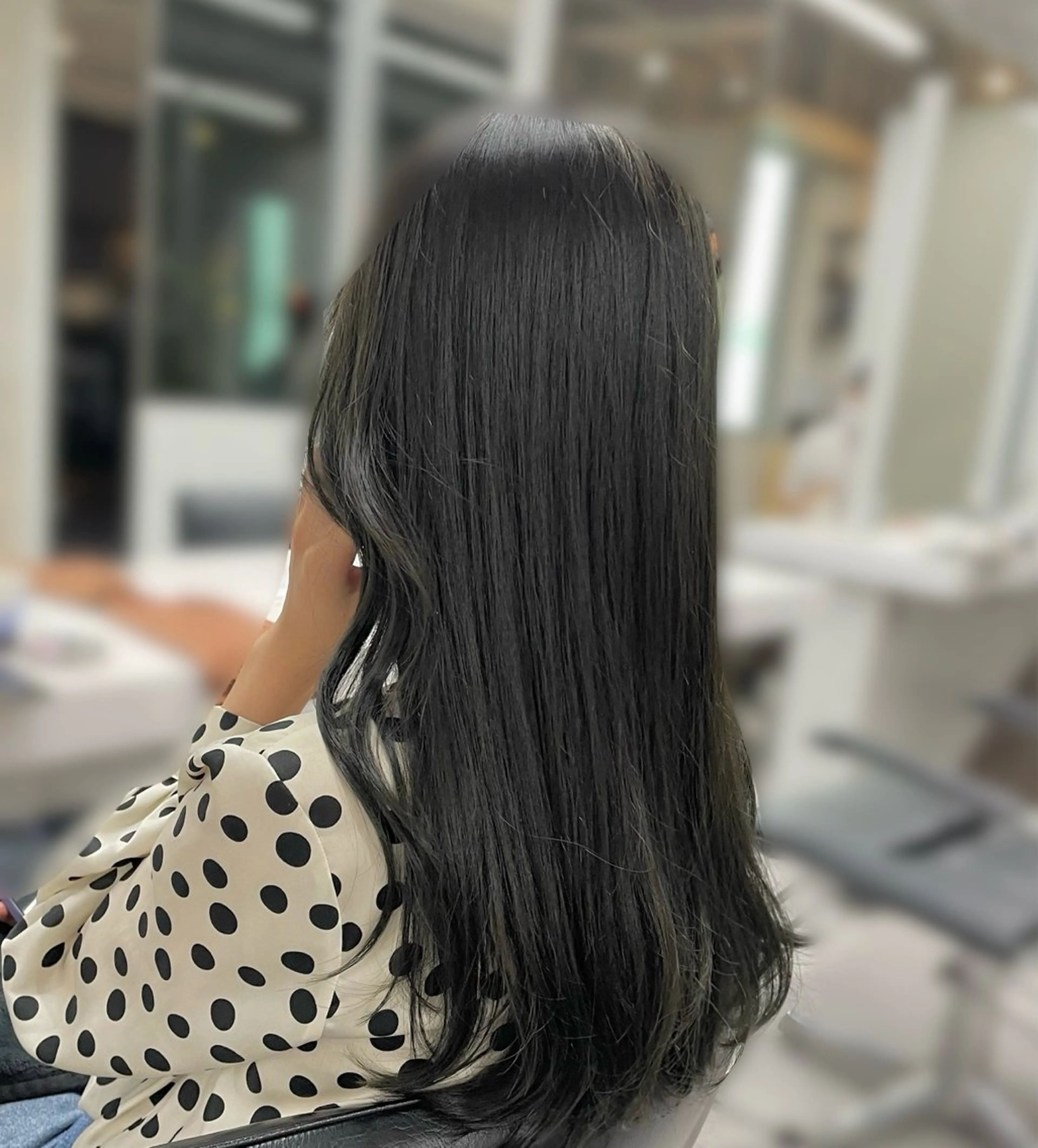 セミロング カラー オリーブグレー カット ヘアカラー トリートメント 透け感カラー✂️ yuuのヘアスタイル