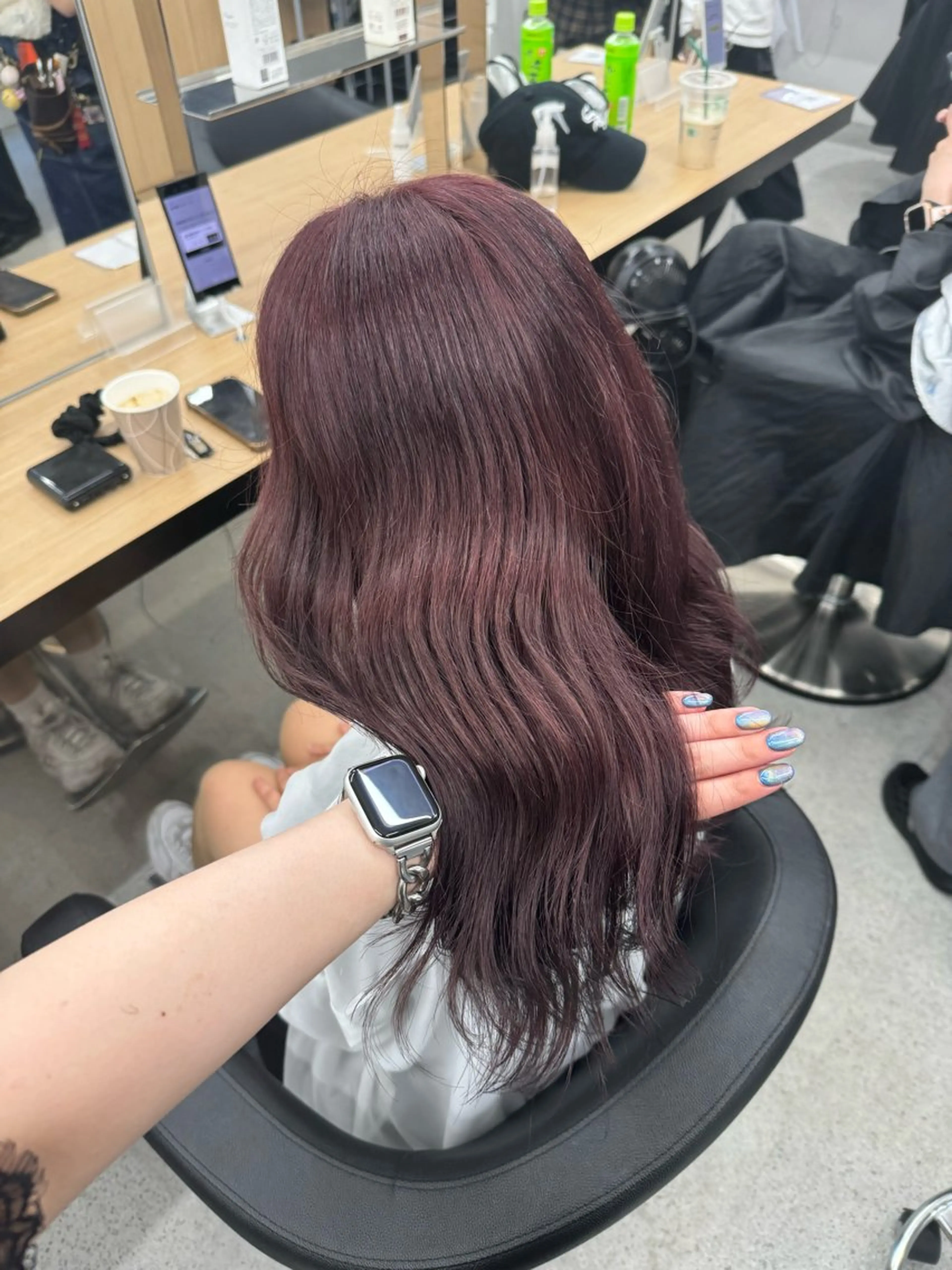 ロング カラー 暗髪🩶ラベンダー/ ブルー/ユウナ🤍のヘアスタイル