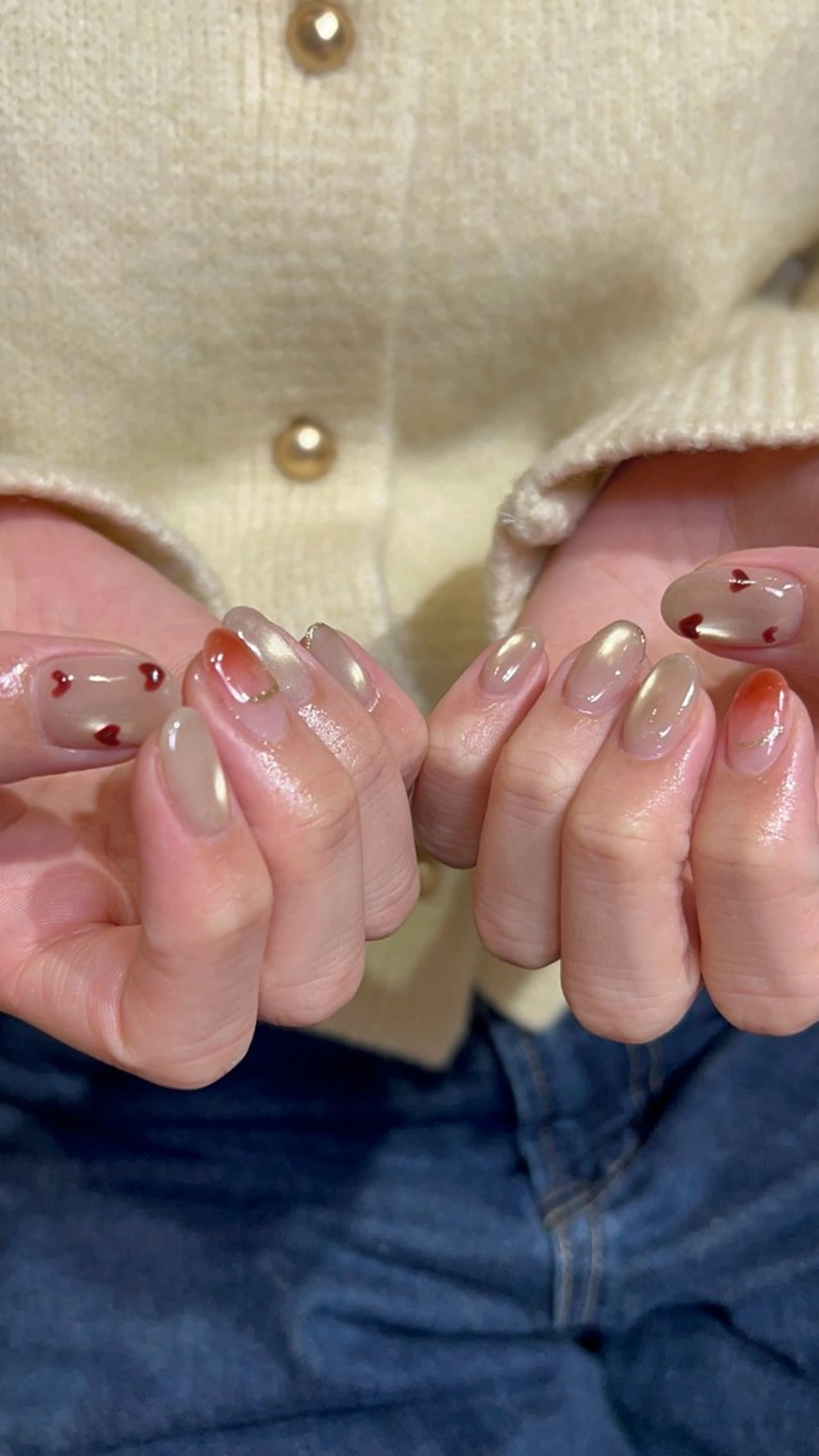 ネイル フレンチネイル ゴールド ハート マグネットネイル Harp Nail ことみ🌺💜✨のネイルデザイン