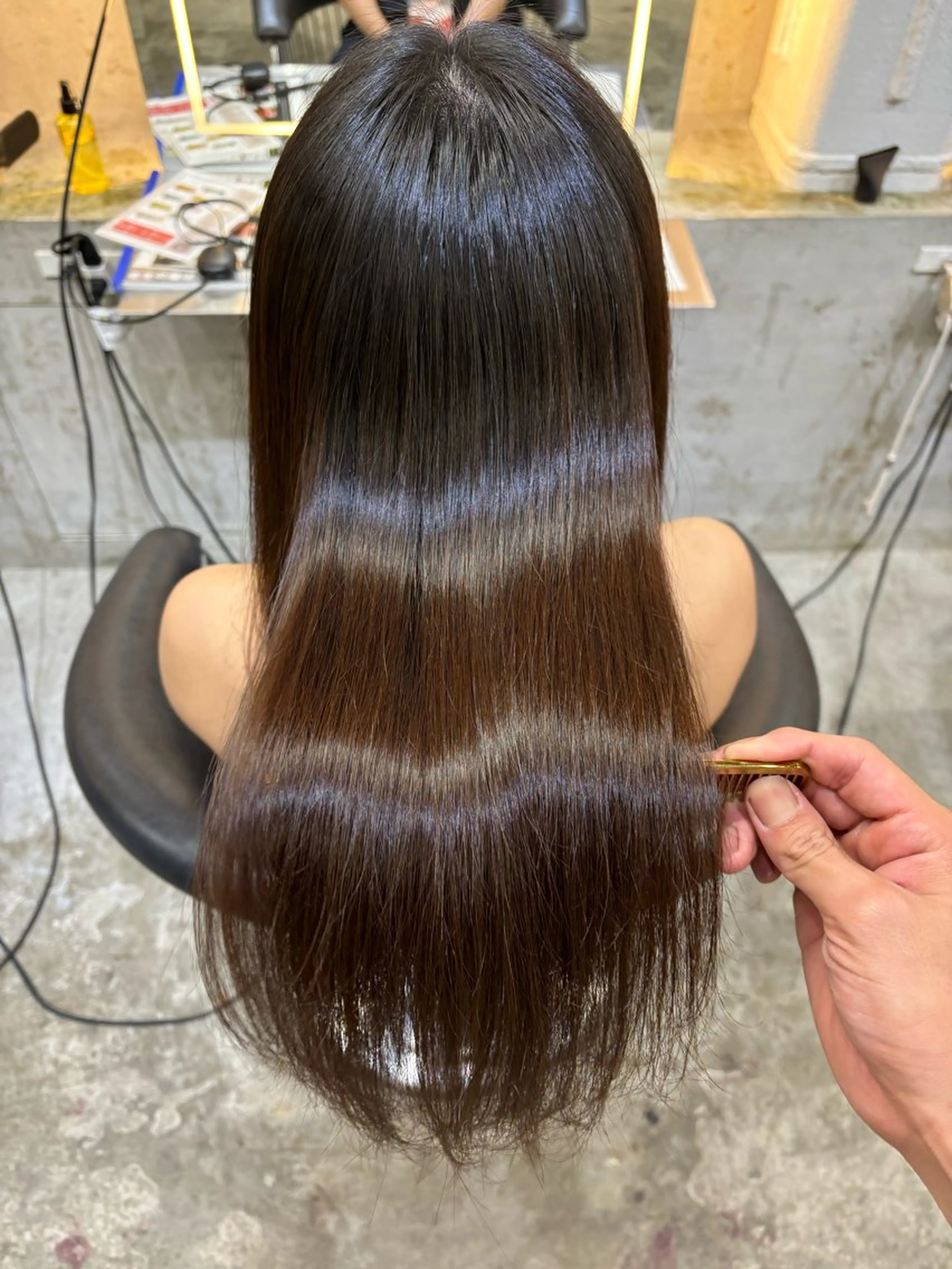 セミロング 縮毛矯正 うる艶縮毛カラー✨ たいよう☀️のヘアスタイル