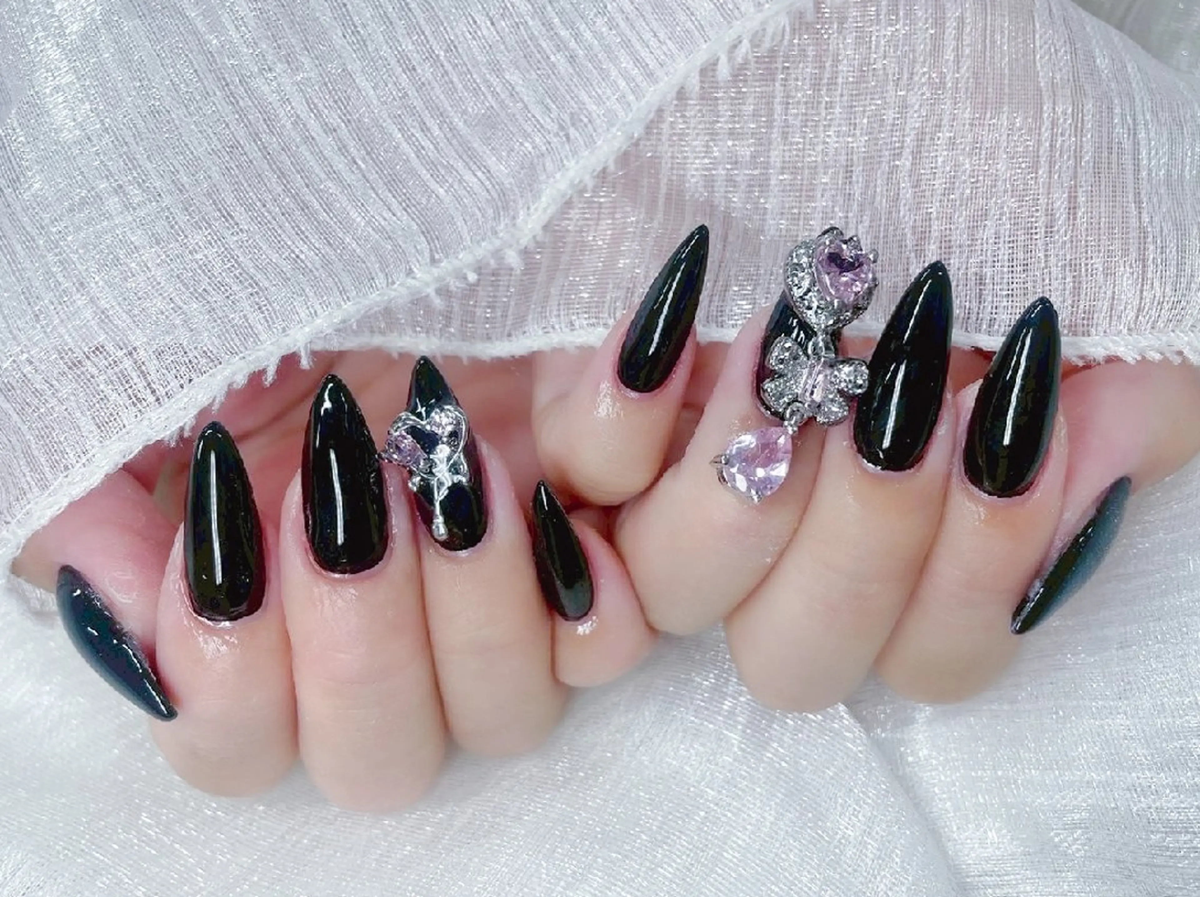 ネイル 長さ出し フラッシュネイル フレンチネイル キラキラネイル ラメ(グリッター) Chouette Nailのネイルデザイン