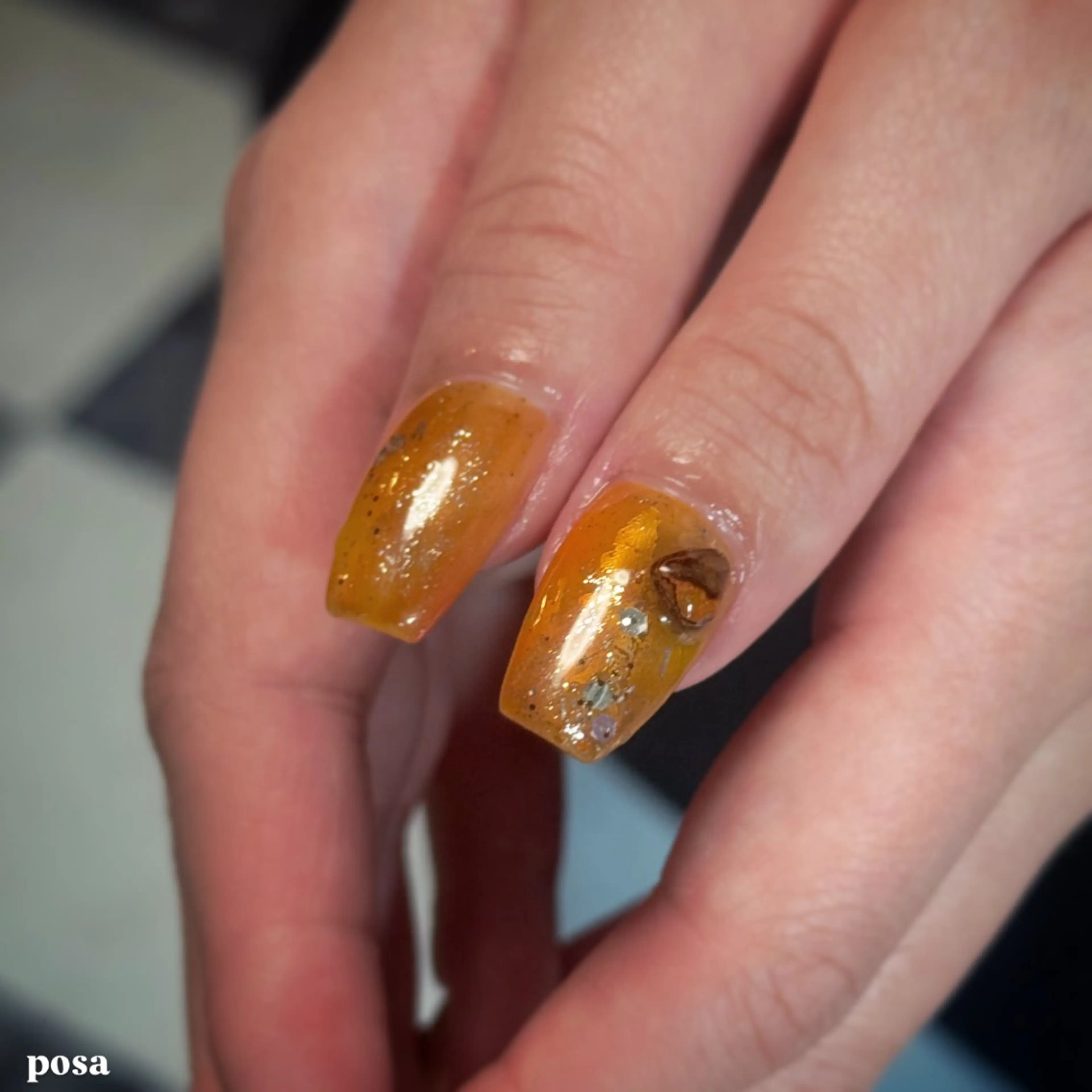 ネイル ニュアンスネイル オレンジ シンプルネイル 黄色 ハンドネイル posa nail モエミのネイルデザイン