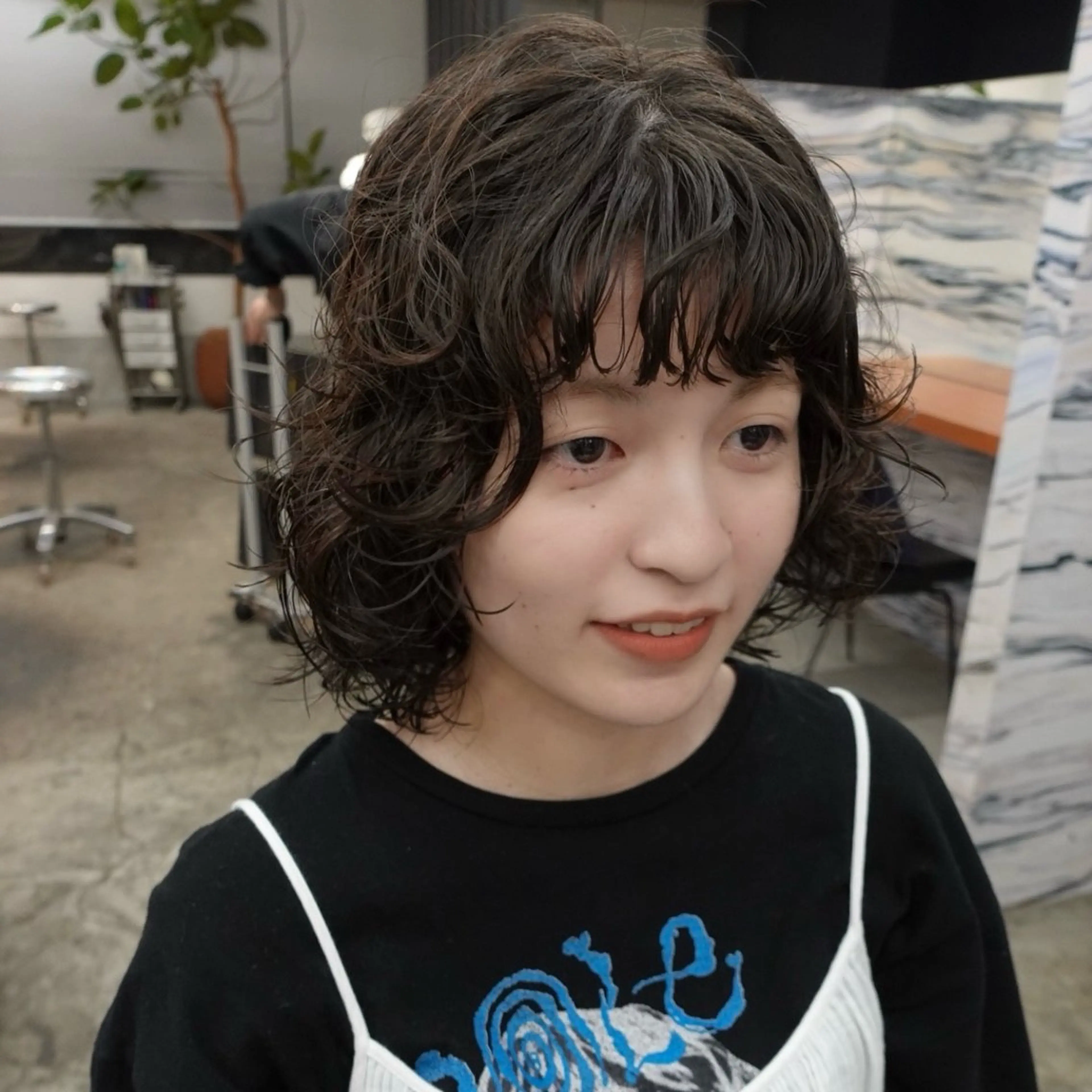 ミディアム パーマ ヘアアレンジ ミディアムパーマ ボブ カット パーマ 🌐サトウ リョウ🌐のヘアスタイル