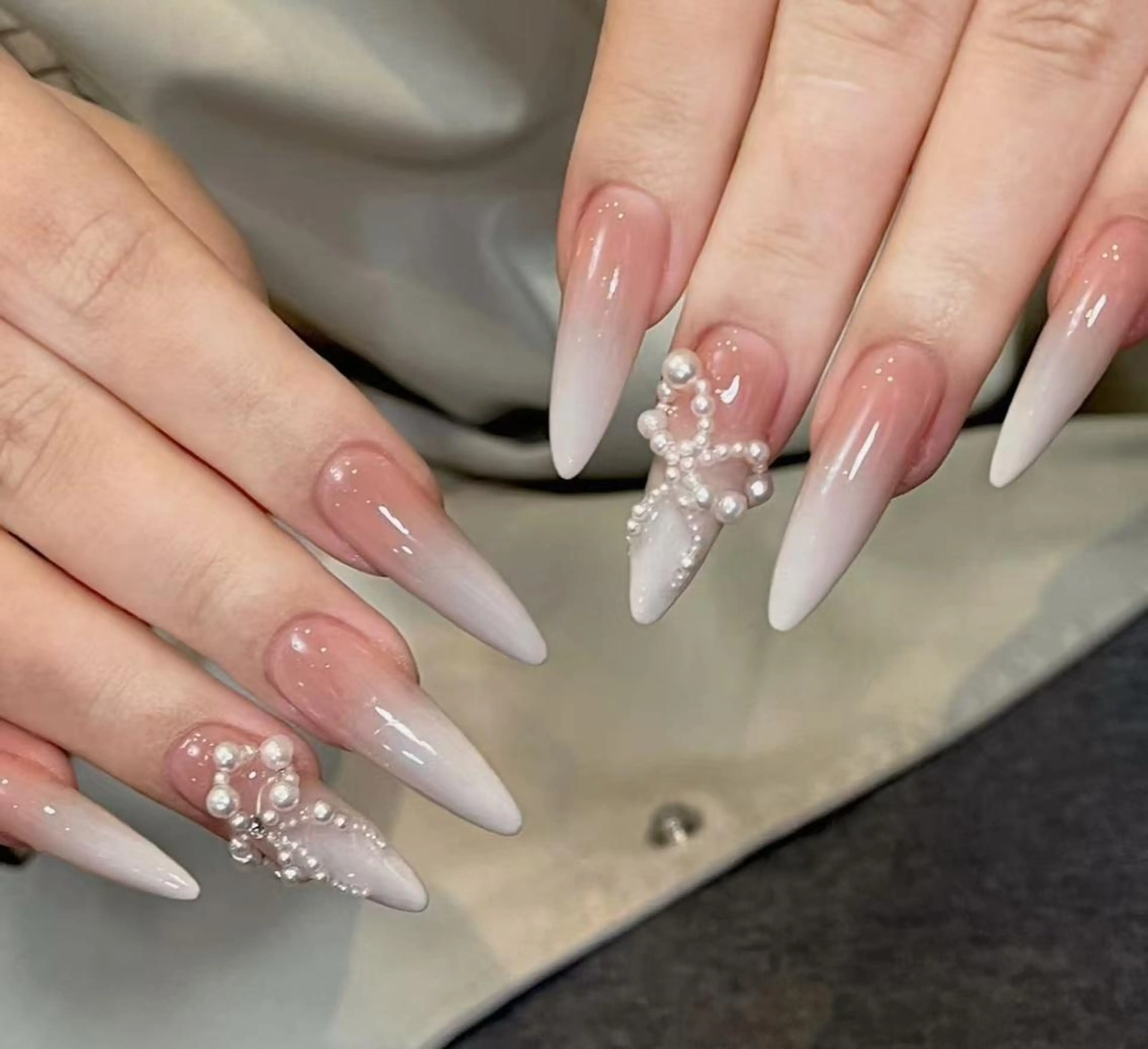 ネイル ハンドネイル 🎀 Ayaka_nailのネイルデザイン