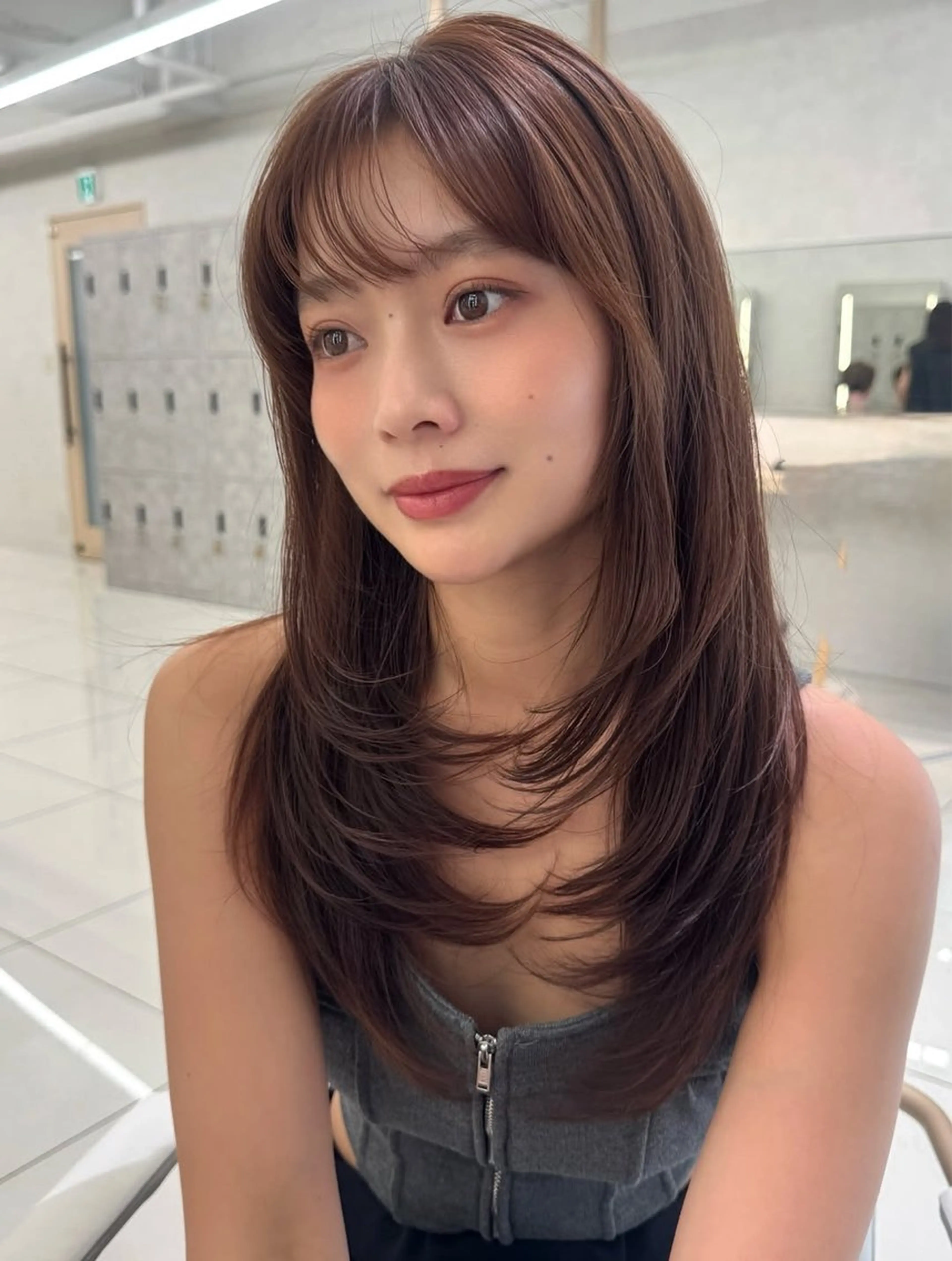 ミディアム カラー ベージュカラー 透明感カラー くびれヘア くびれレイヤー レイヤーカット レイヤー×韓国 🇰🇷鈴木啓太のヘアスタイル