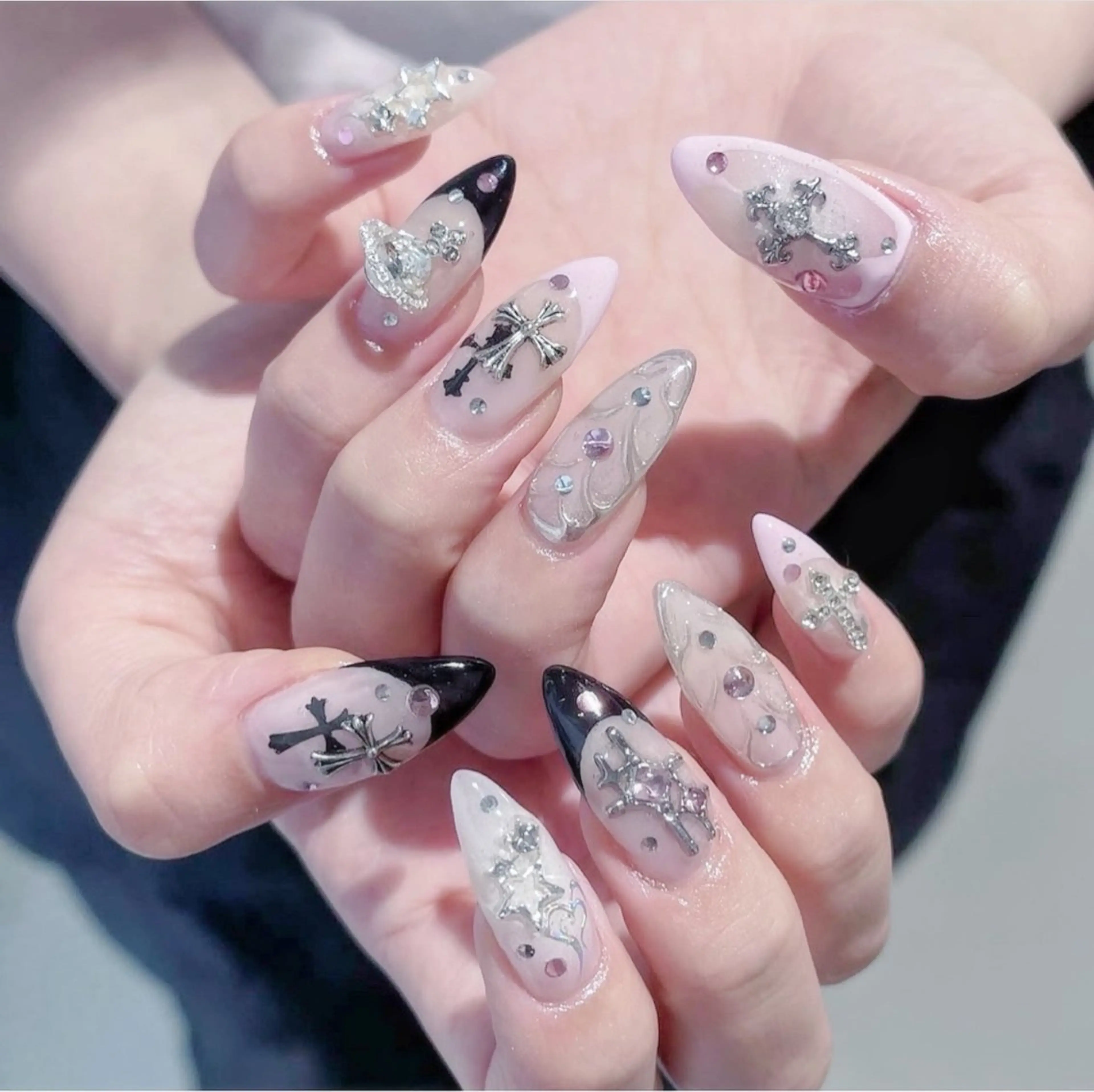 ネイル アニマル柄 オーロラネイル チークネイル フラッシュネイル ジェルネイル ハンドネイル Hinaa 池袋のネイルデザイン