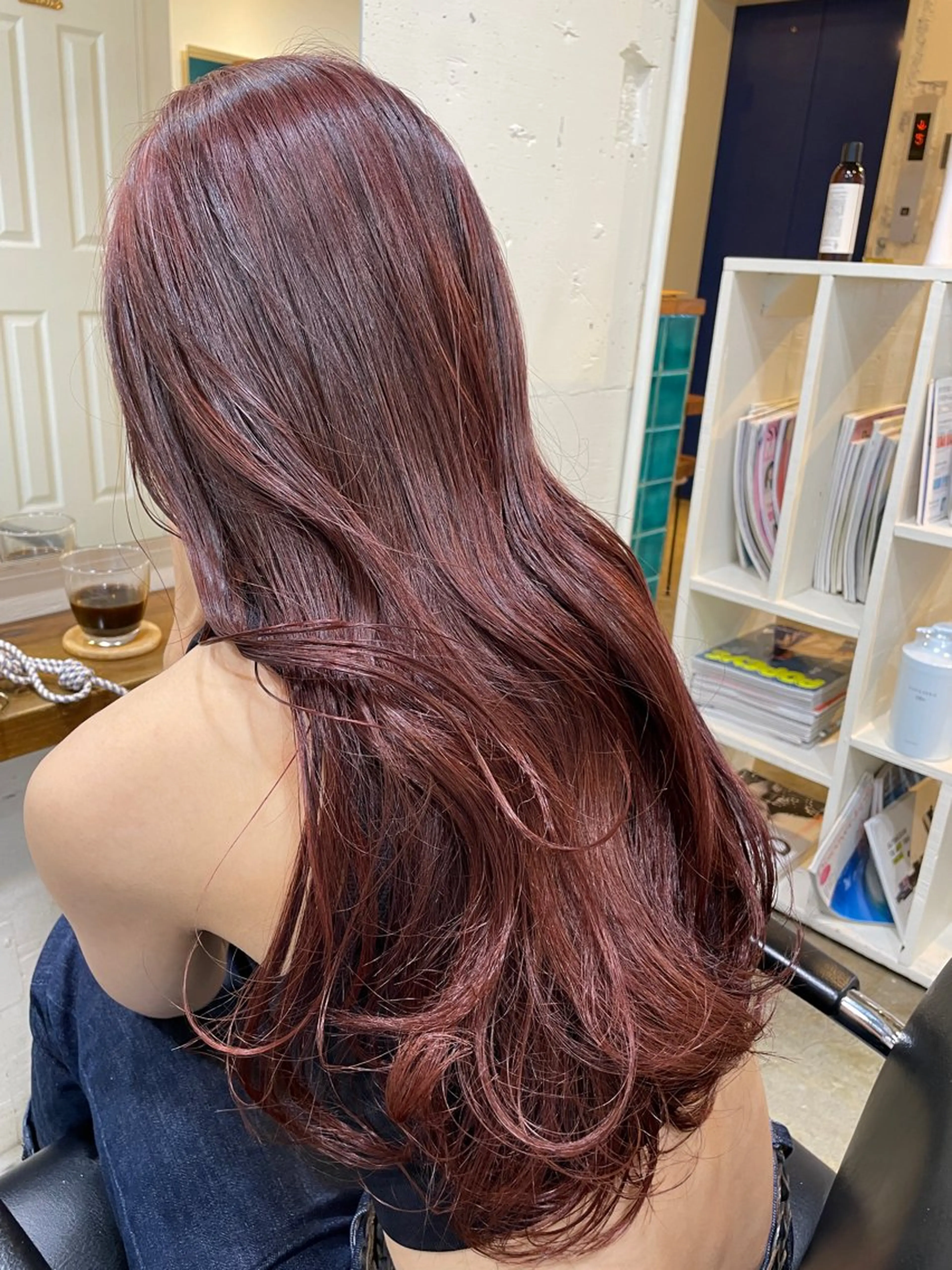 ミディアム カラー ピンクカラー レイヤー／似合わせ TAKUYAのヘアスタイル