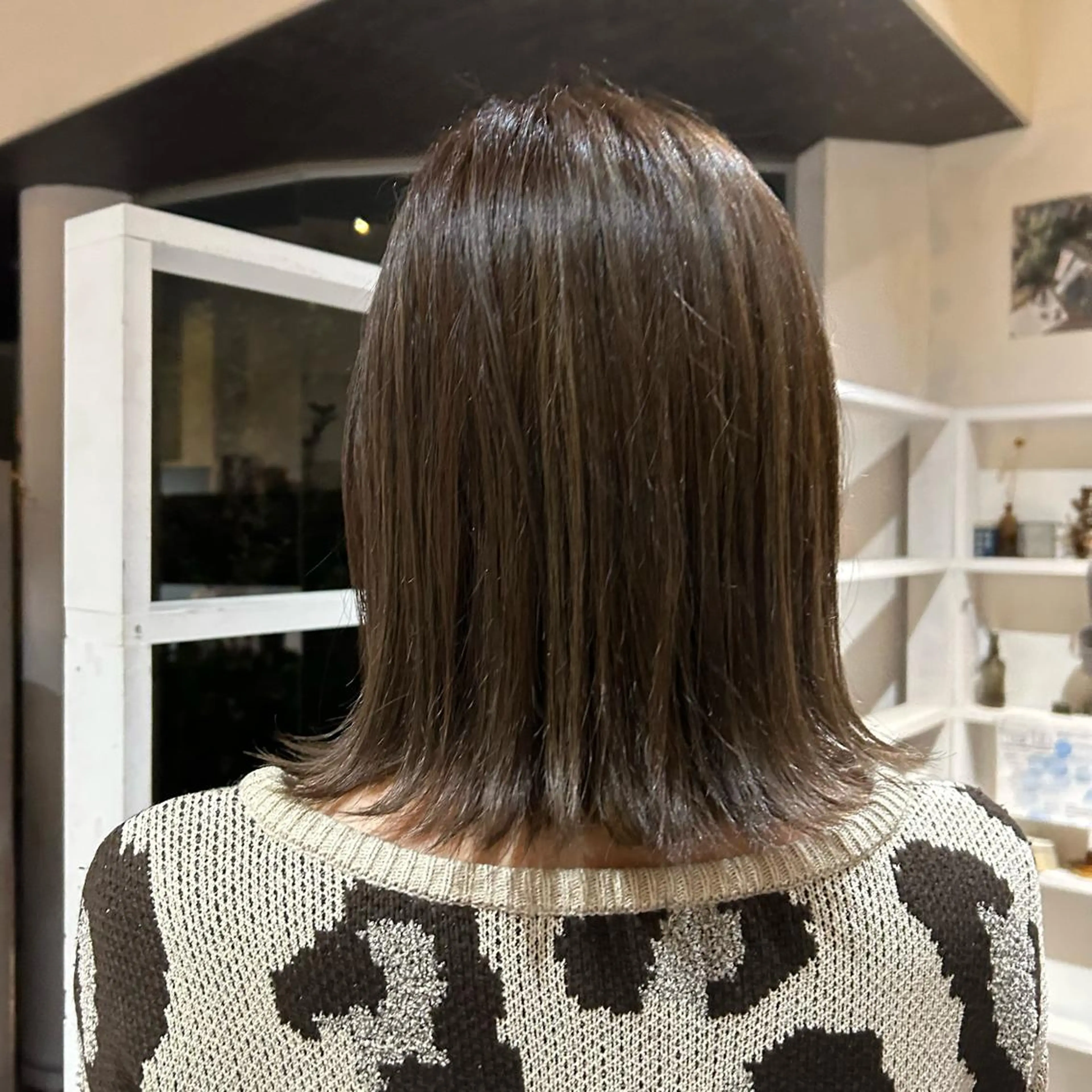 ミディアム 佐伯 真奈のヘアスタイル